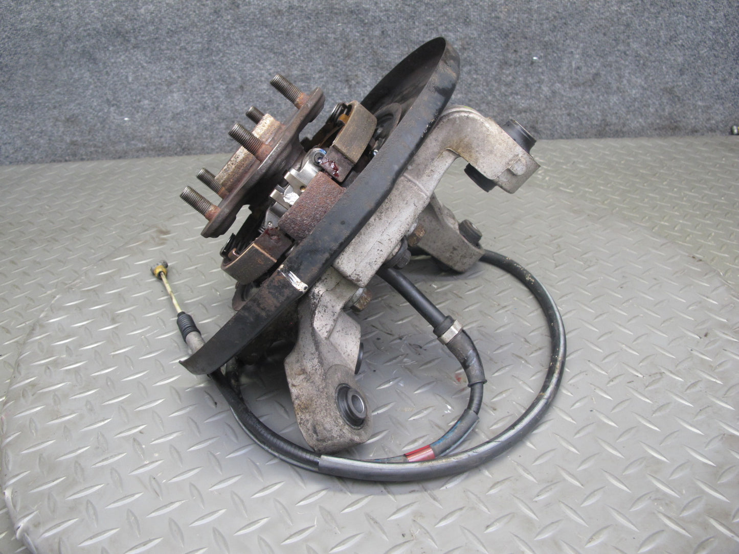 03-09 Nissan 350Z Z33 Rear Left Spindle Knuckle Wheel Hub Bearing OEM