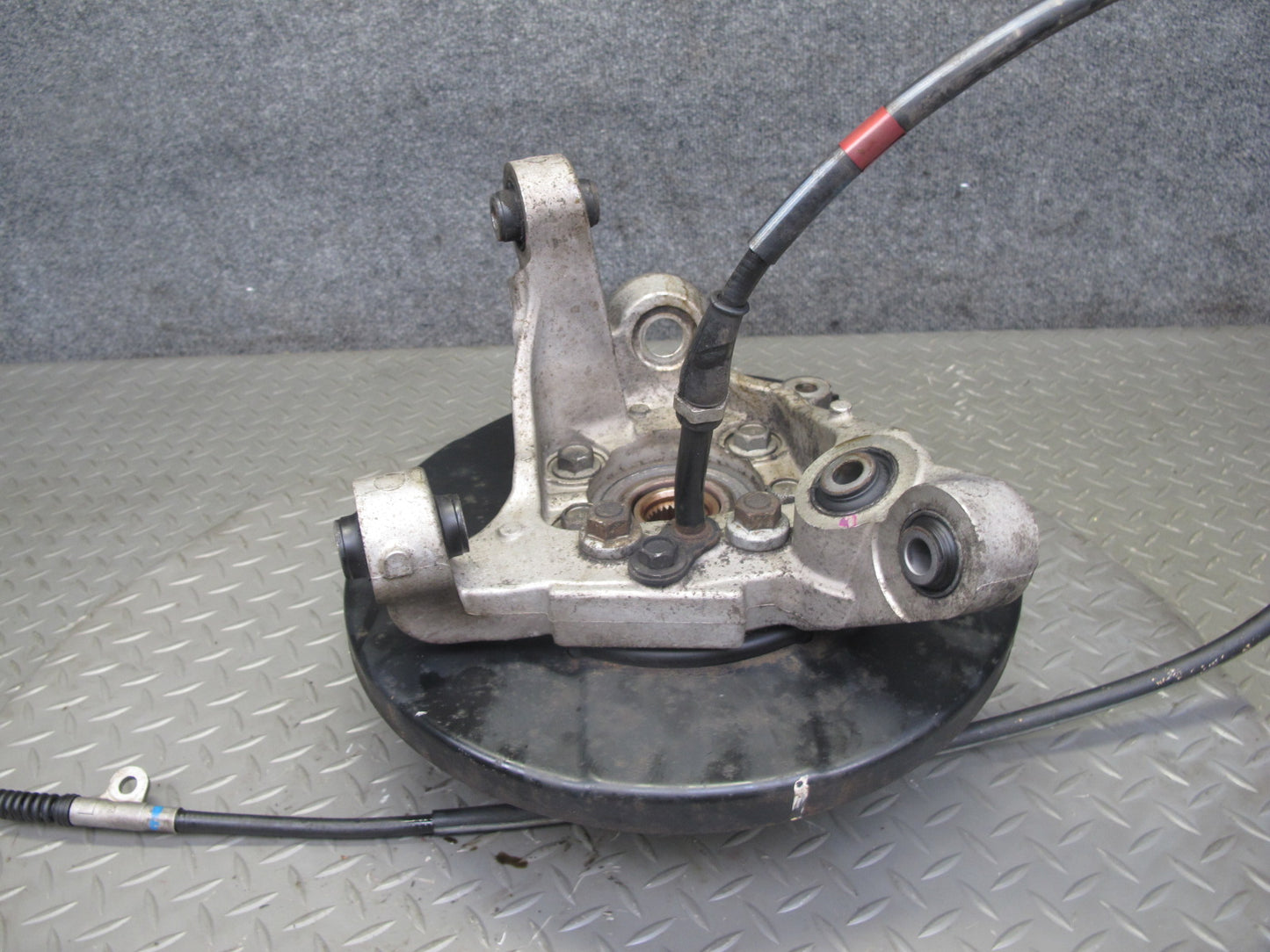 03-09 Nissan 350Z Z33 Rear Left Spindle Knuckle Wheel Hub Bearing OEM