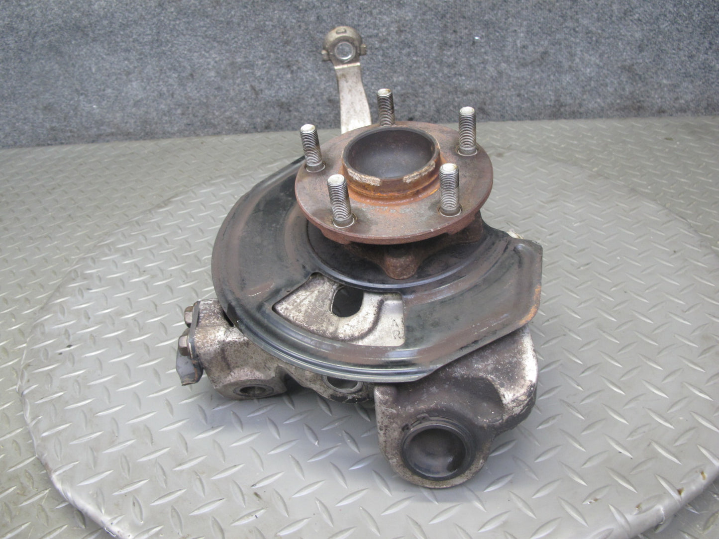 05-09 Nissan 350Z Z33 Front Right Spindle Knuckle Wheel Hub Bearing OEM