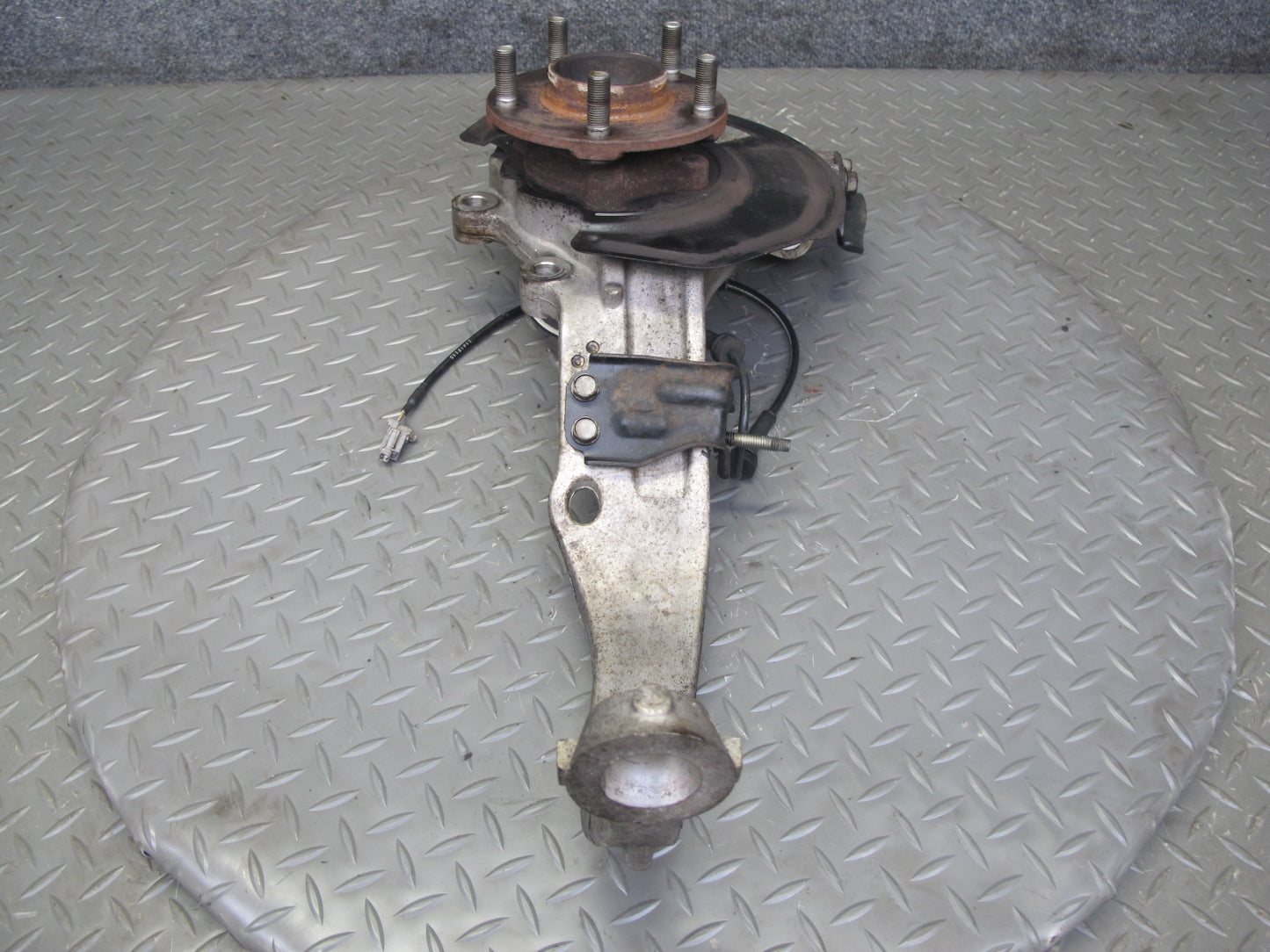 05-09 Nissan 350Z Z33 Front Right Spindle Knuckle Wheel Hub Bearing OEM