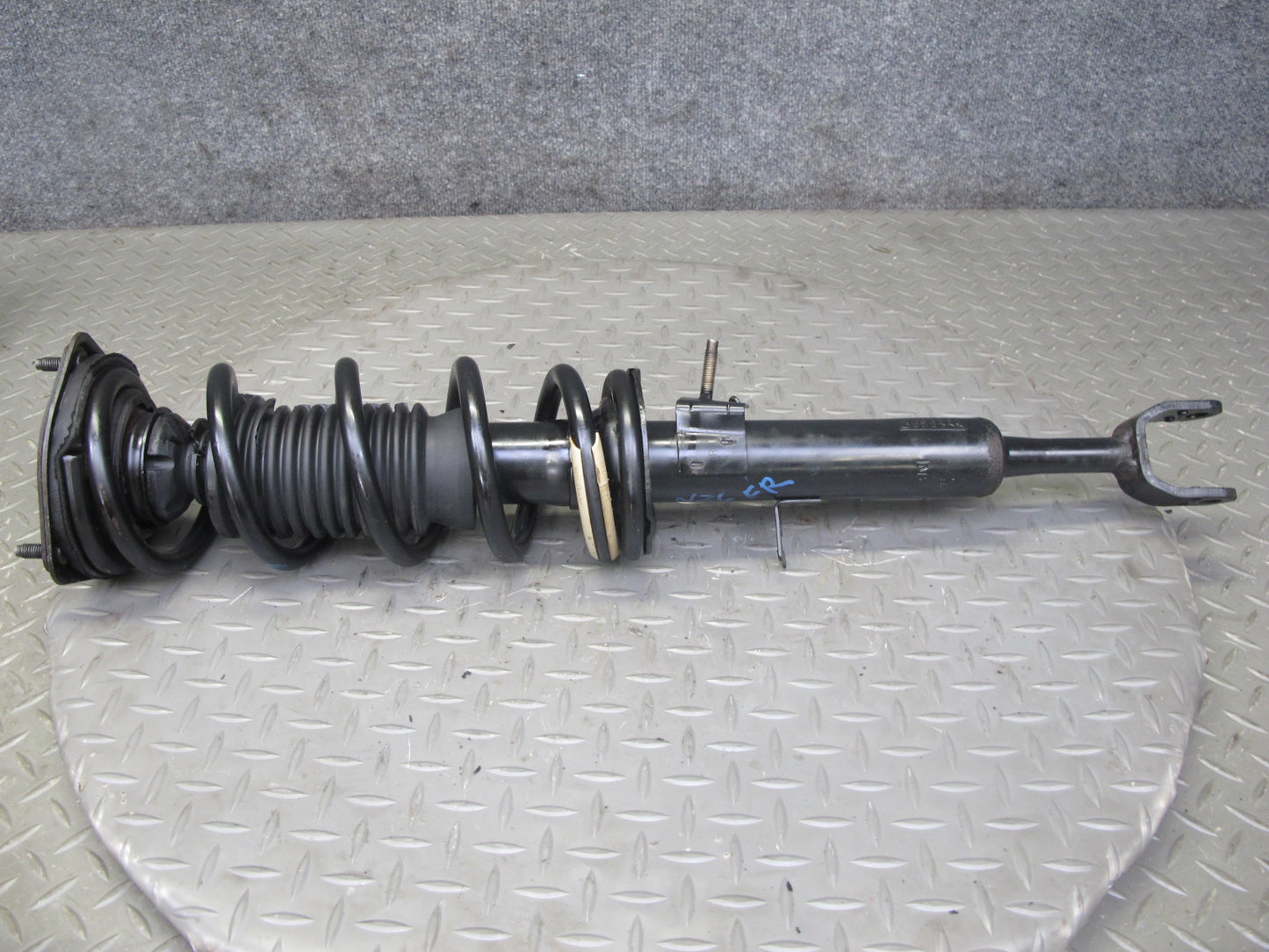 07-09 Nissan 350Z Z33 Conv Set of 2 Front Left & Right Strut Shock Absorber OEM