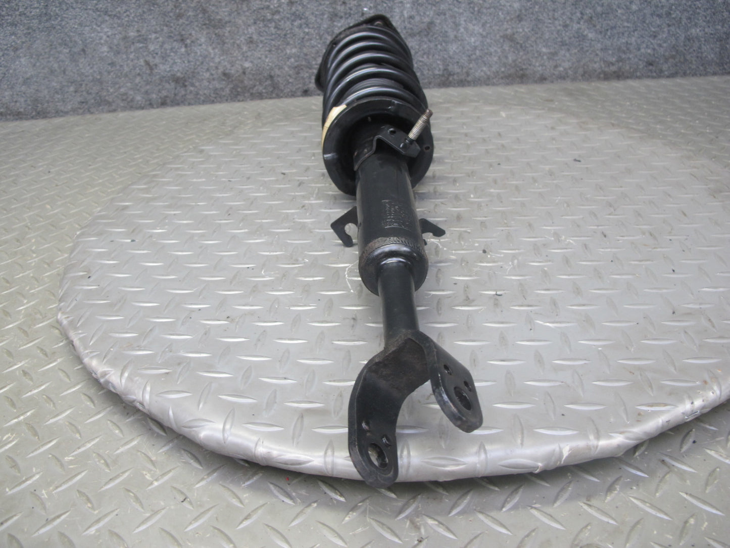 07-09 Nissan 350Z Z33 Conv Set of 2 Front Left & Right Strut Shock Absorber OEM