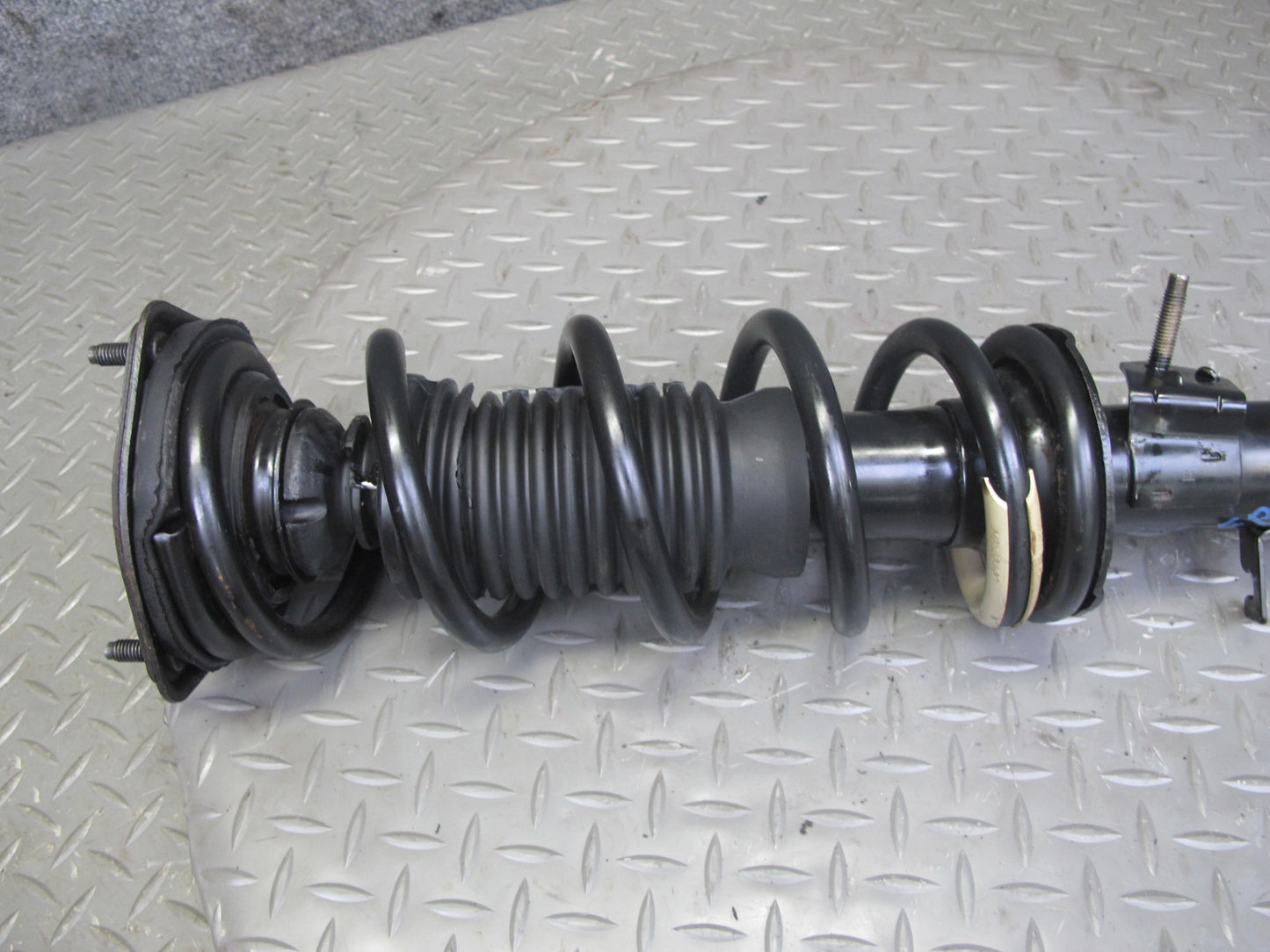 07-09 Nissan 350Z Z33 Conv Set of 2 Front Left & Right Strut Shock Absorber OEM