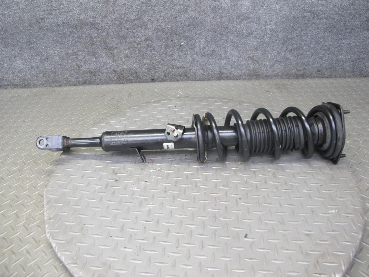 07-09 Nissan 350Z Z33 Conv Set of 2 Front Left & Right Strut Shock Absorber OEM