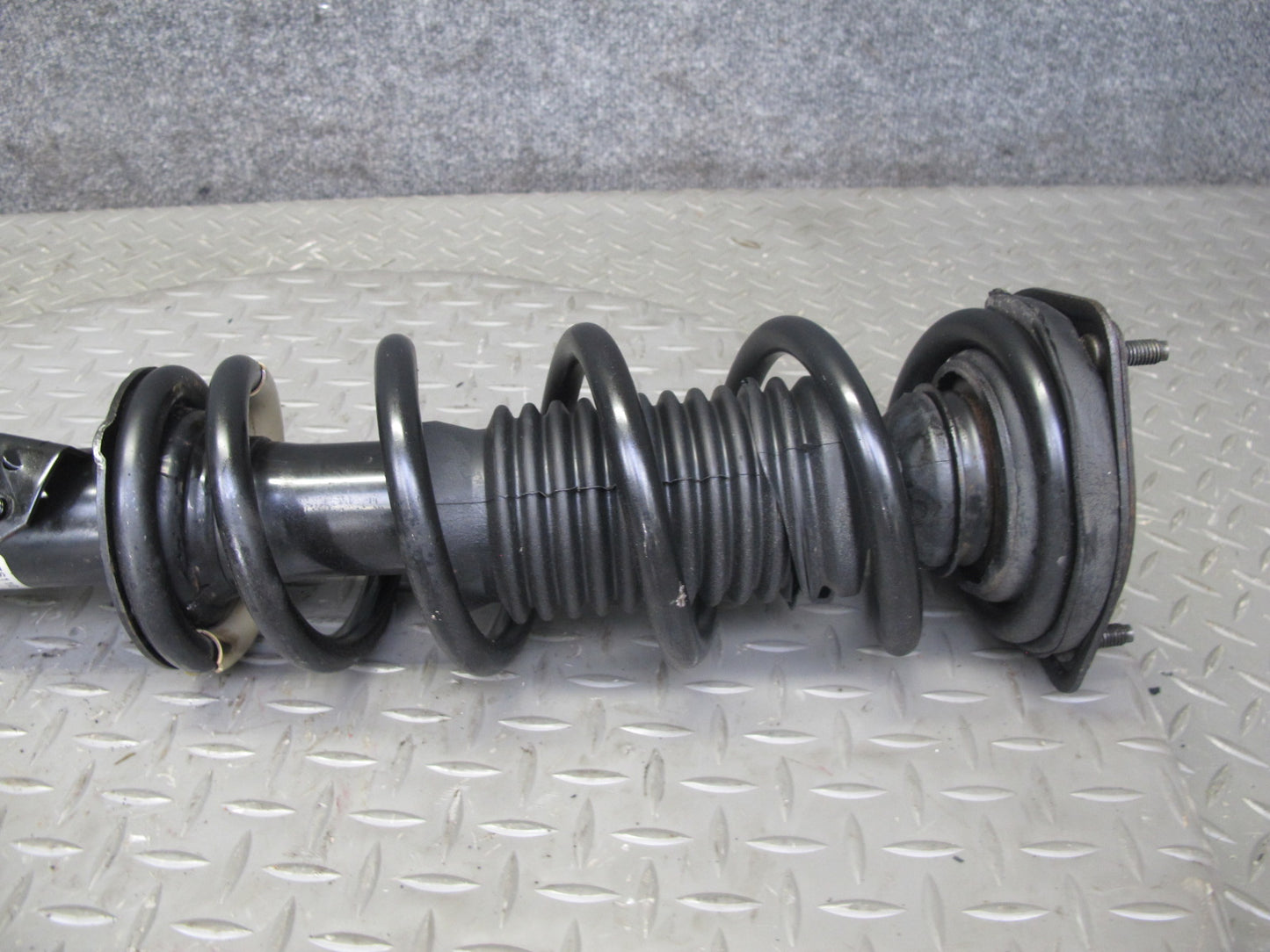 07-09 Nissan 350Z Z33 Conv Set of 2 Front Left & Right Strut Shock Absorber OEM