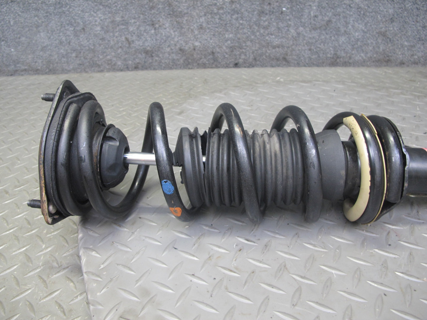 07-09 Nissan 350Z Z33 Conv Set of 2 Front Left & Right Strut Shock Absorber OEM