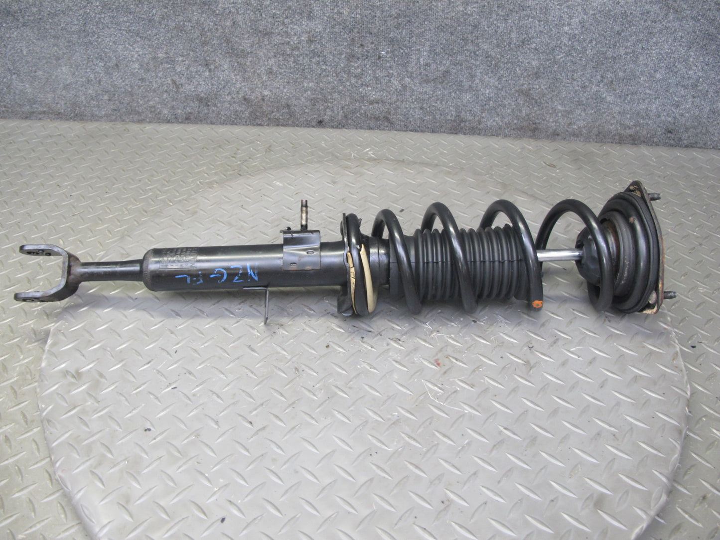 07-09 Nissan 350Z Z33 Conv Set of 2 Front Left & Right Strut Shock Absorber OEM