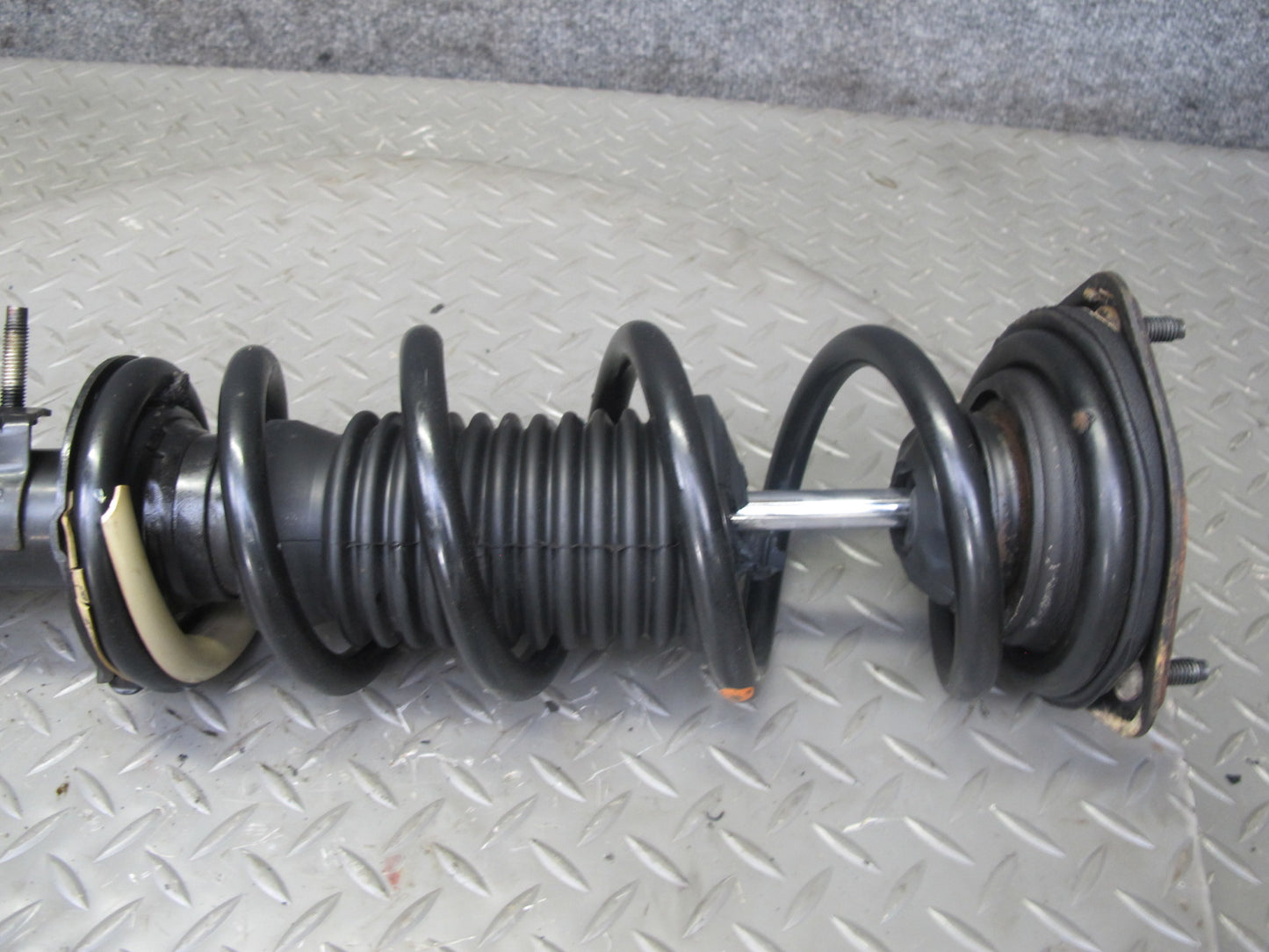 07-09 Nissan 350Z Z33 Conv Set of 2 Front Left & Right Strut Shock Absorber OEM