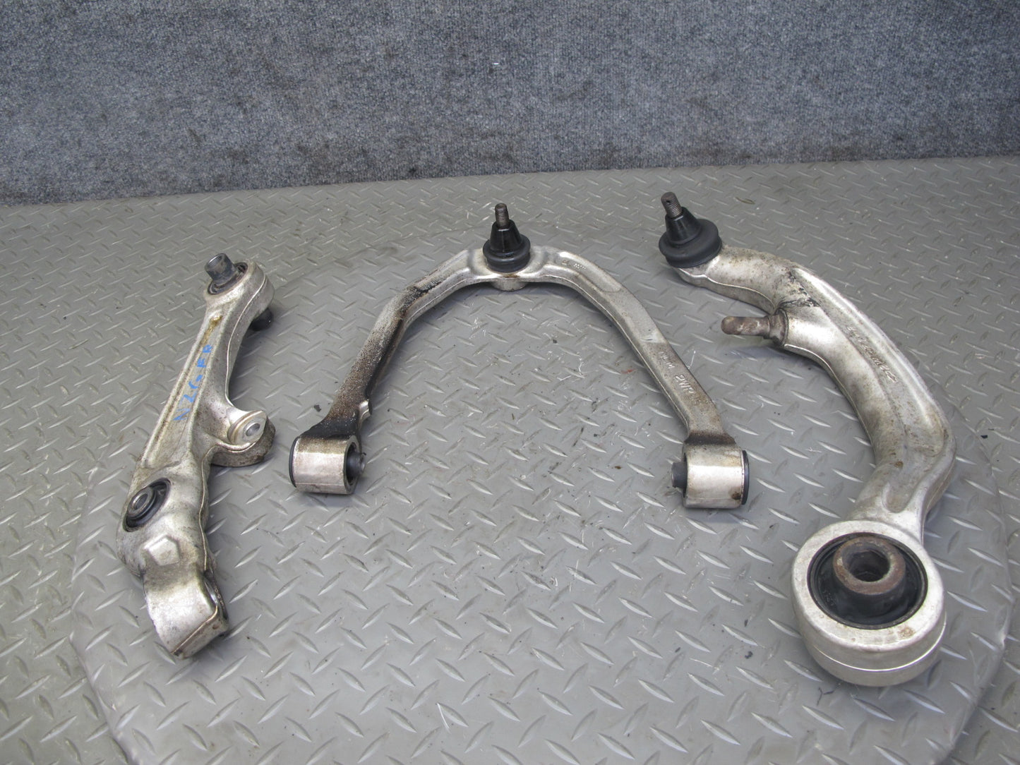 05-09 Nissan 350Z Z33 Set of 3 Front Right Control Arm OEM
