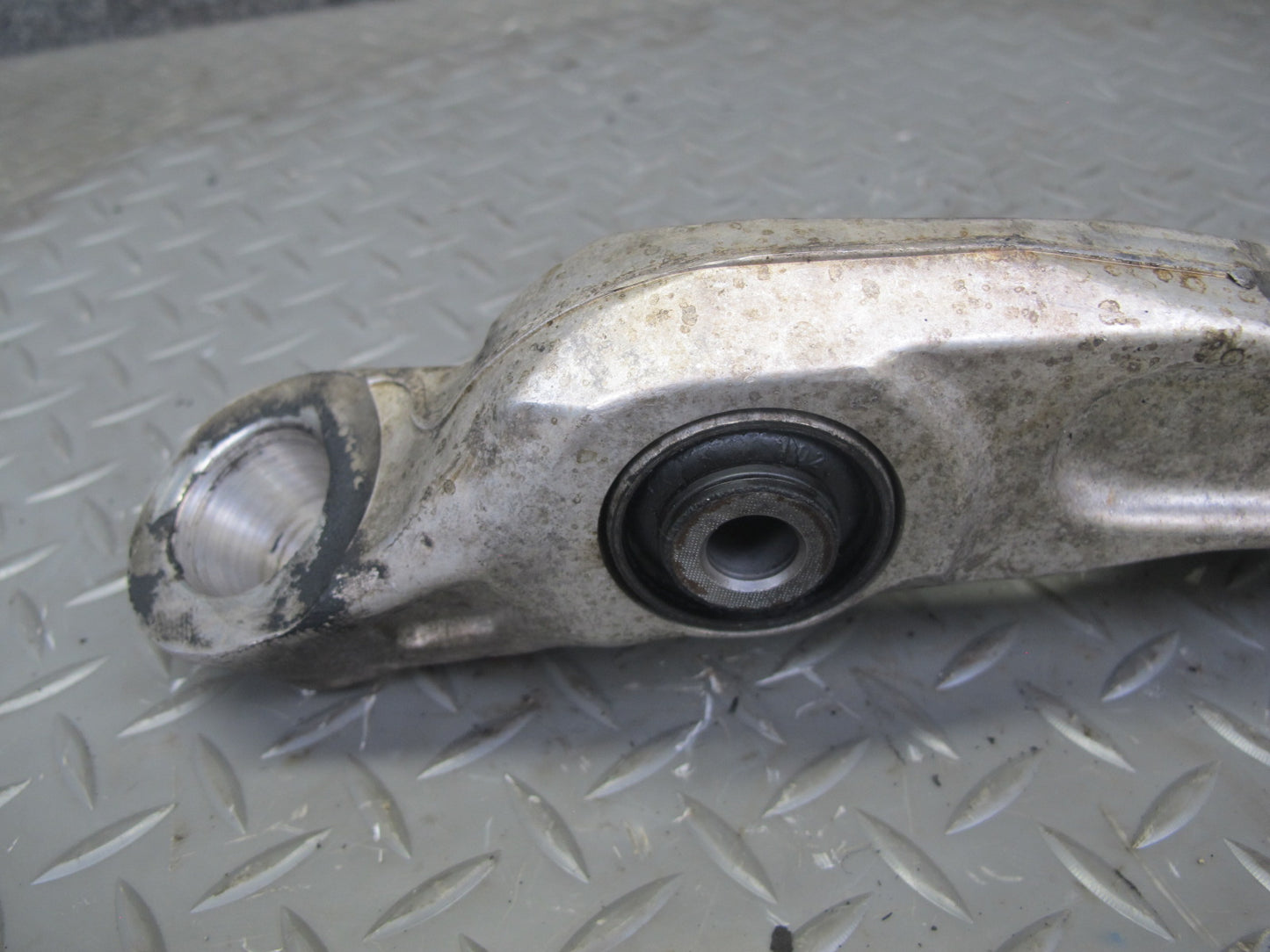 05-09 Nissan 350Z Z33 Set of 3 Front Right Control Arm OEM