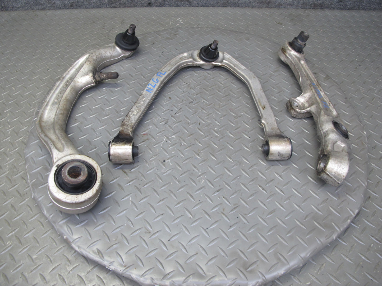 05-09 Nissan 350Z Z33 Set of 3 Front Left Control Arm OEM