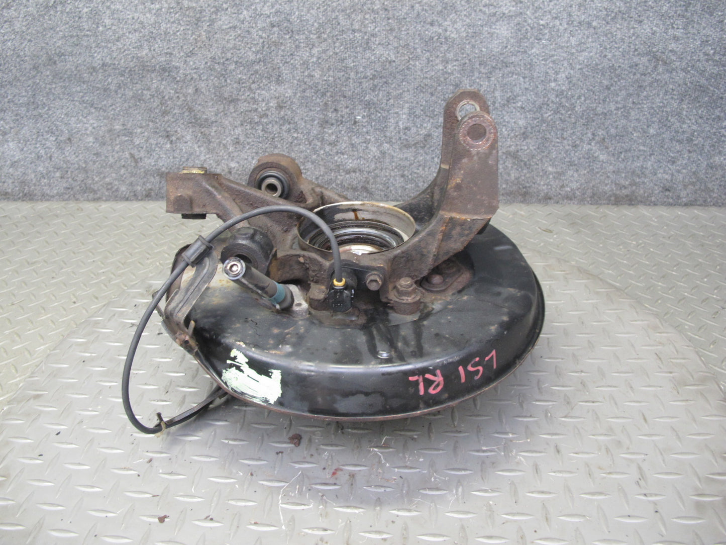 95-97 Lexus UCF20L LS400 RWD Rear Left Spindle Knuckle Wheel Hub Bearing OEM
