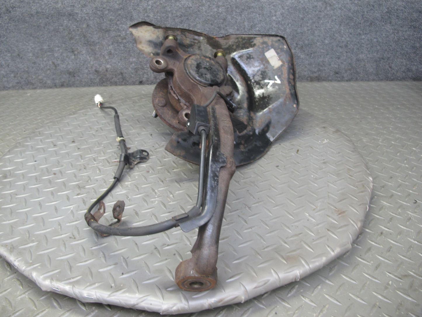 95-97 Lexus UCF20L LS400 RWD Front Right Spindle Knuckle Wheel Hub Bearing OEM