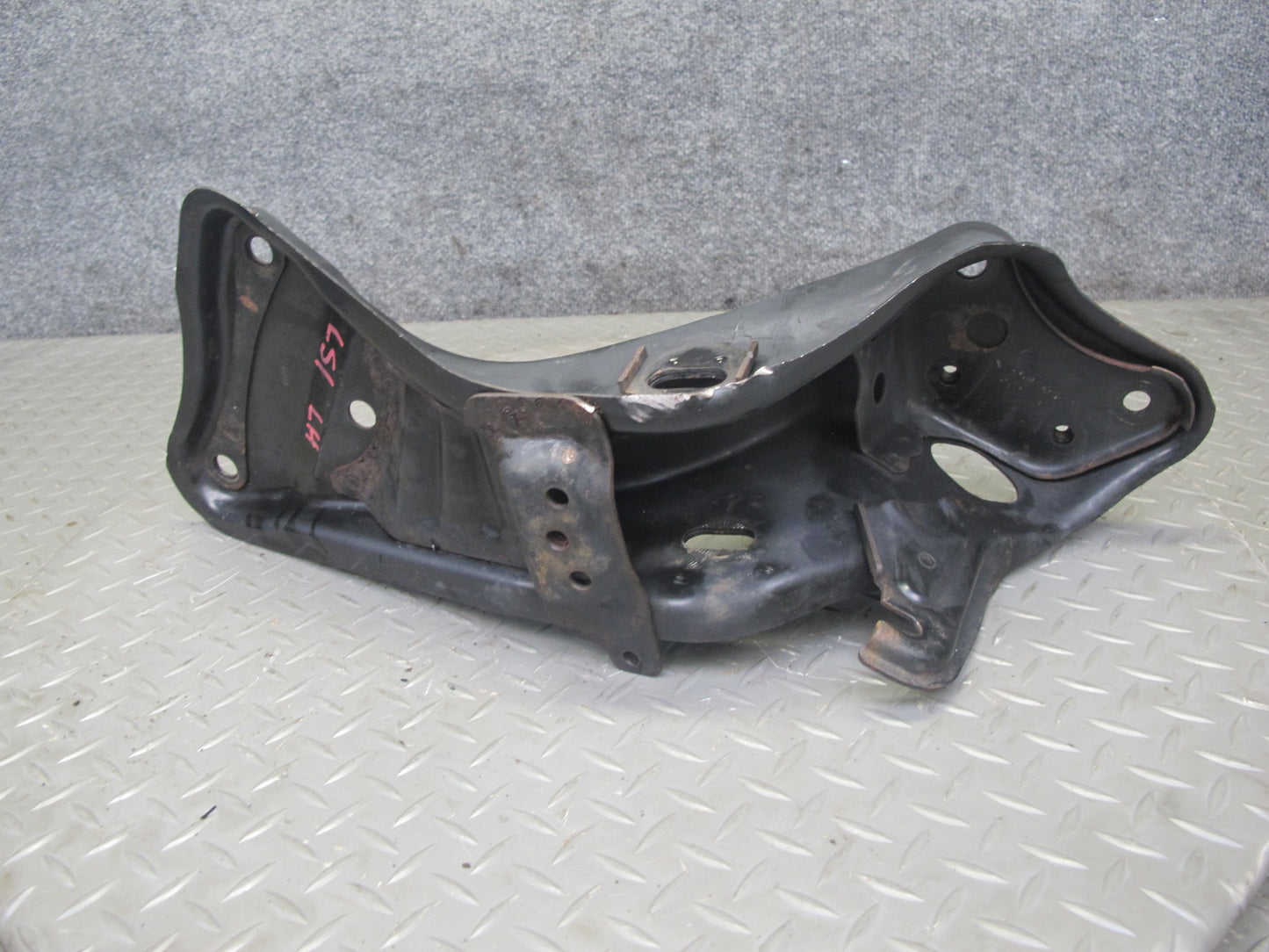 95-00 Lexus UCF20L LS400 Front Right & Left Suspension Brace Bracket Mount OEM