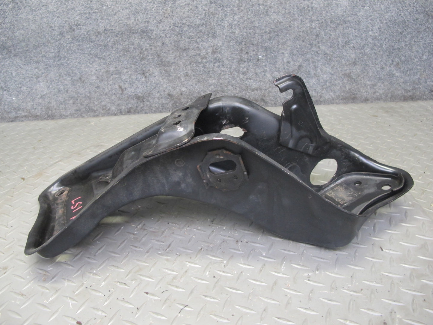 95-00 Lexus UCF20L LS400 Front Right & Left Suspension Brace Bracket Mount OEM
