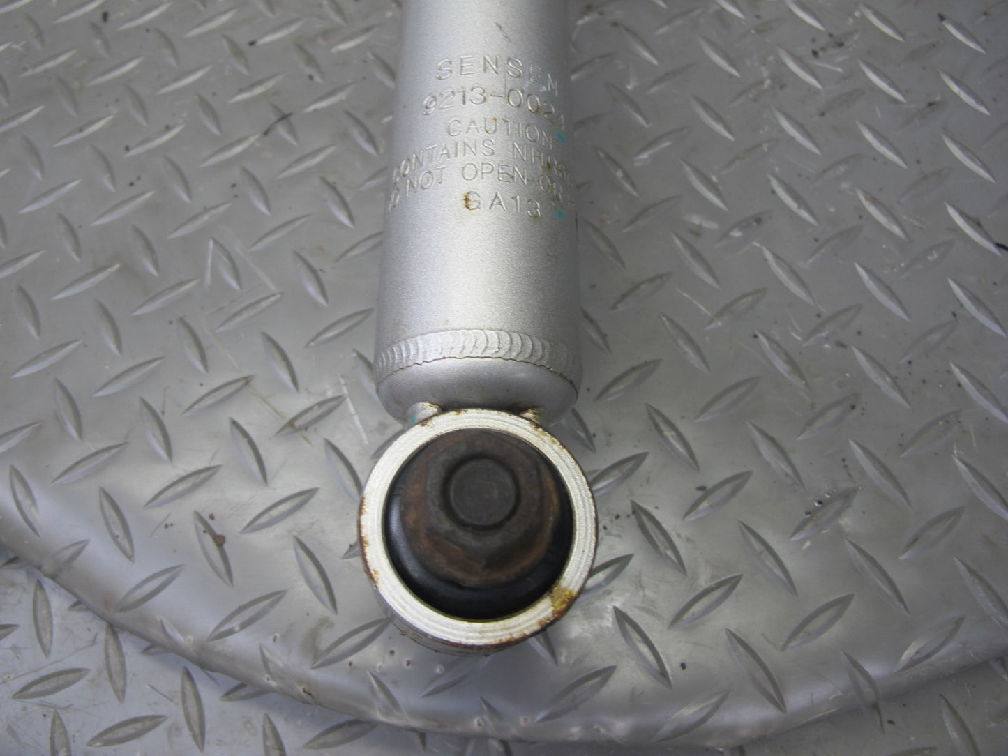95-97 Lexus LS400 RWD Front Right & Left Strut Shock Absorber Sensen 9213-0024