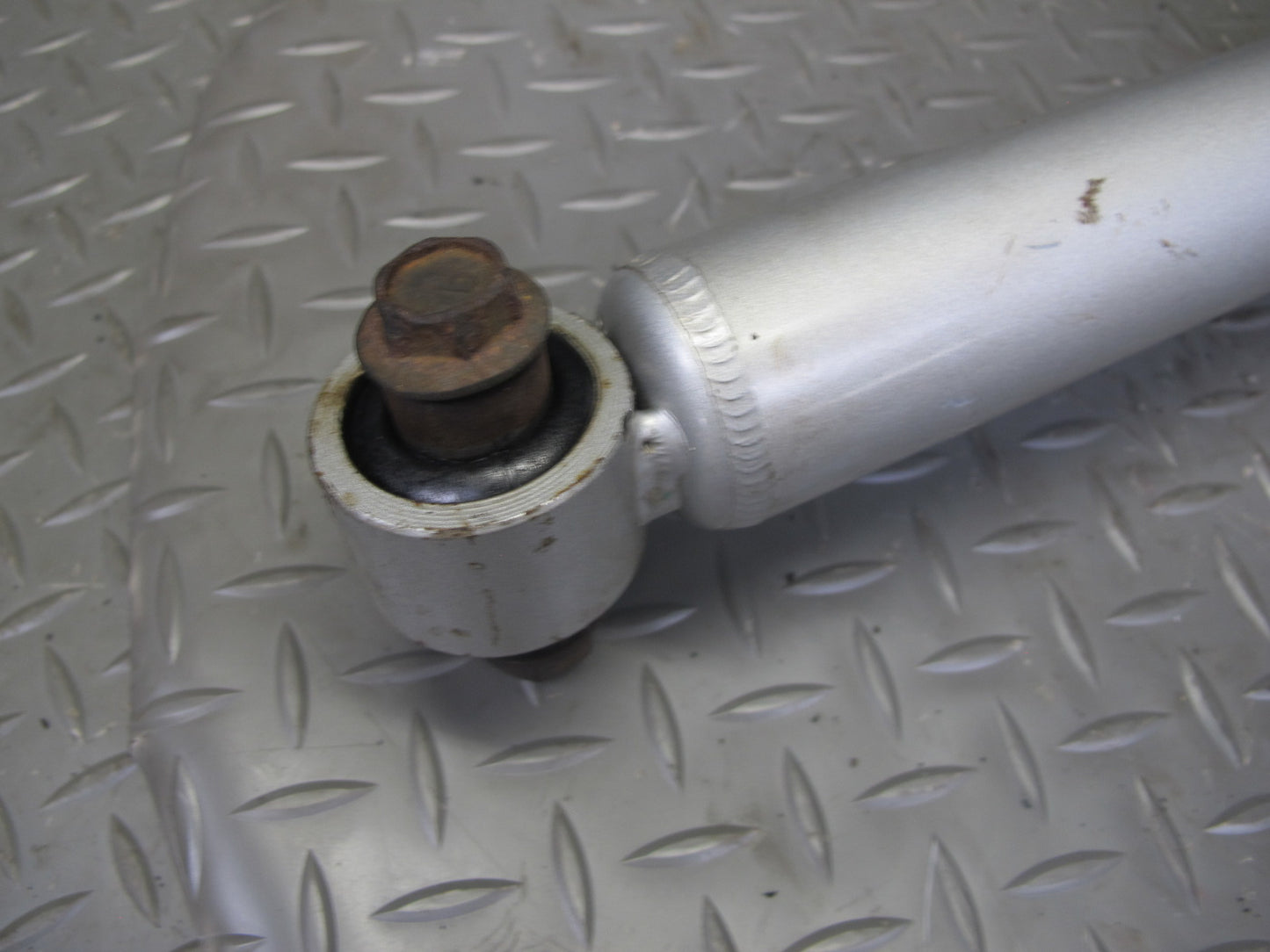 95-97 Lexus LS400 RWD Front Right & Left Strut Shock Absorber Sensen 9213-0024