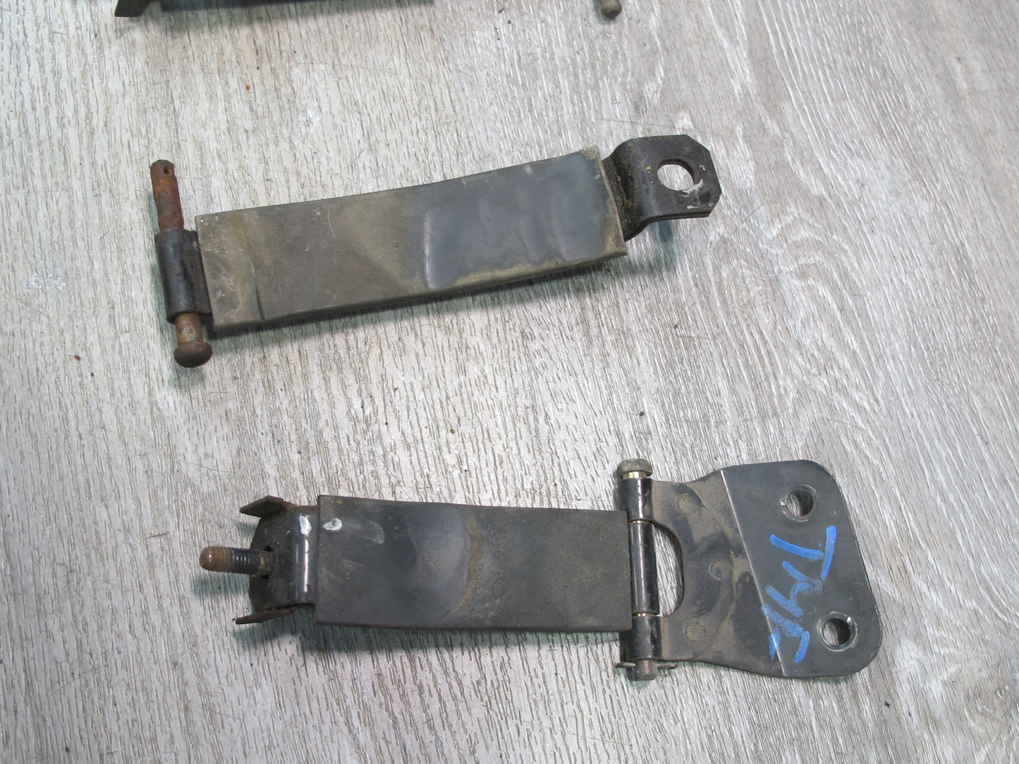 85-89 Toyota MR2 AW15 Fuel Gas Tank Bracket Mount Strap Set OEM