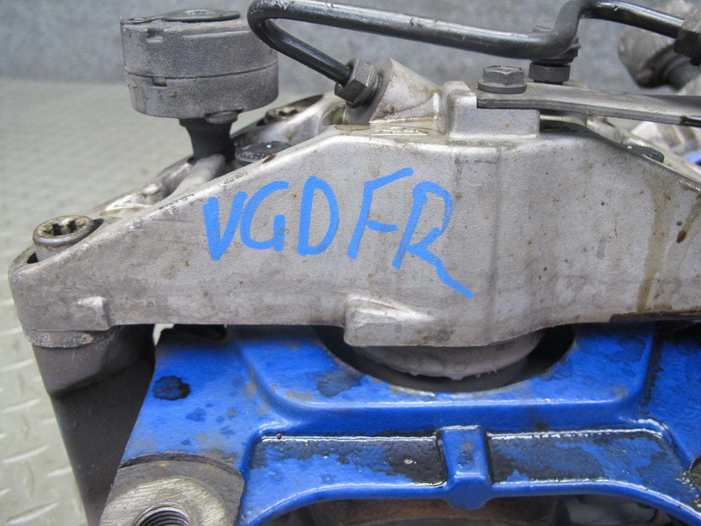 2008 VW Golf MK5 R32 VR6 AWD Set of 2 Front Left & Right Brake Caliper OEM