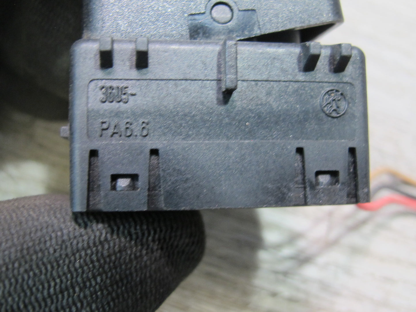 2003-2007 Hummer H2 Inflator Push Button Switch