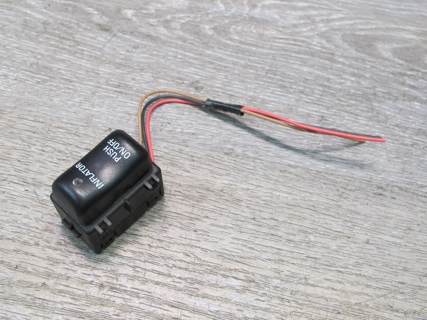 2003-2007 Hummer H2 Inflator Push Button Switch