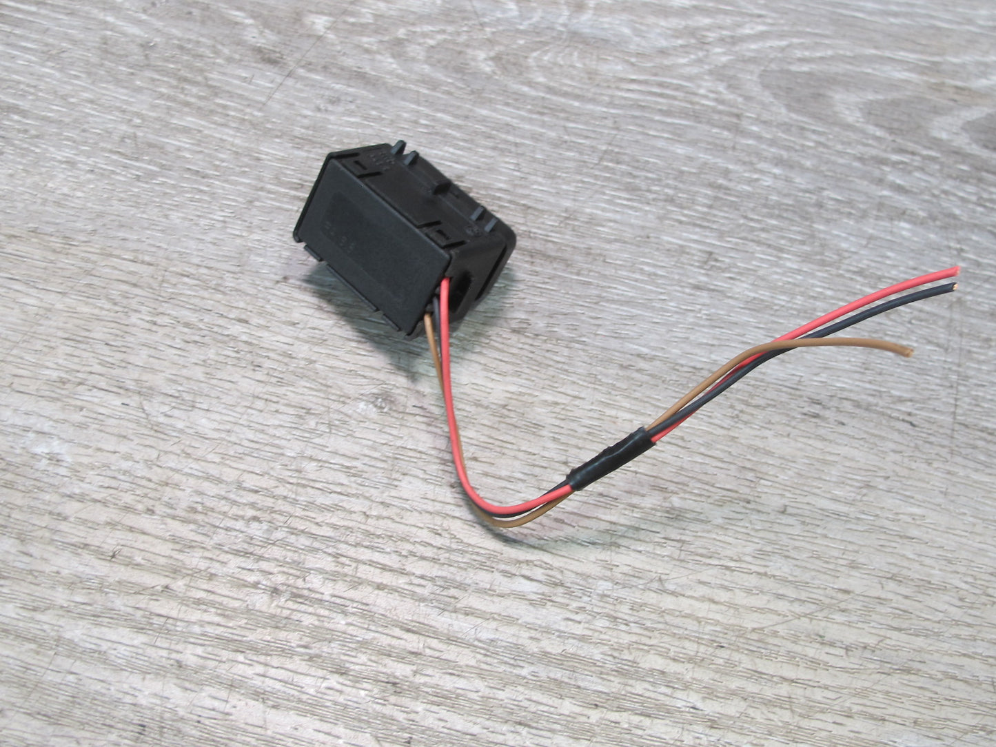 2003-2007 Hummer H2 Inflator Push Button Switch