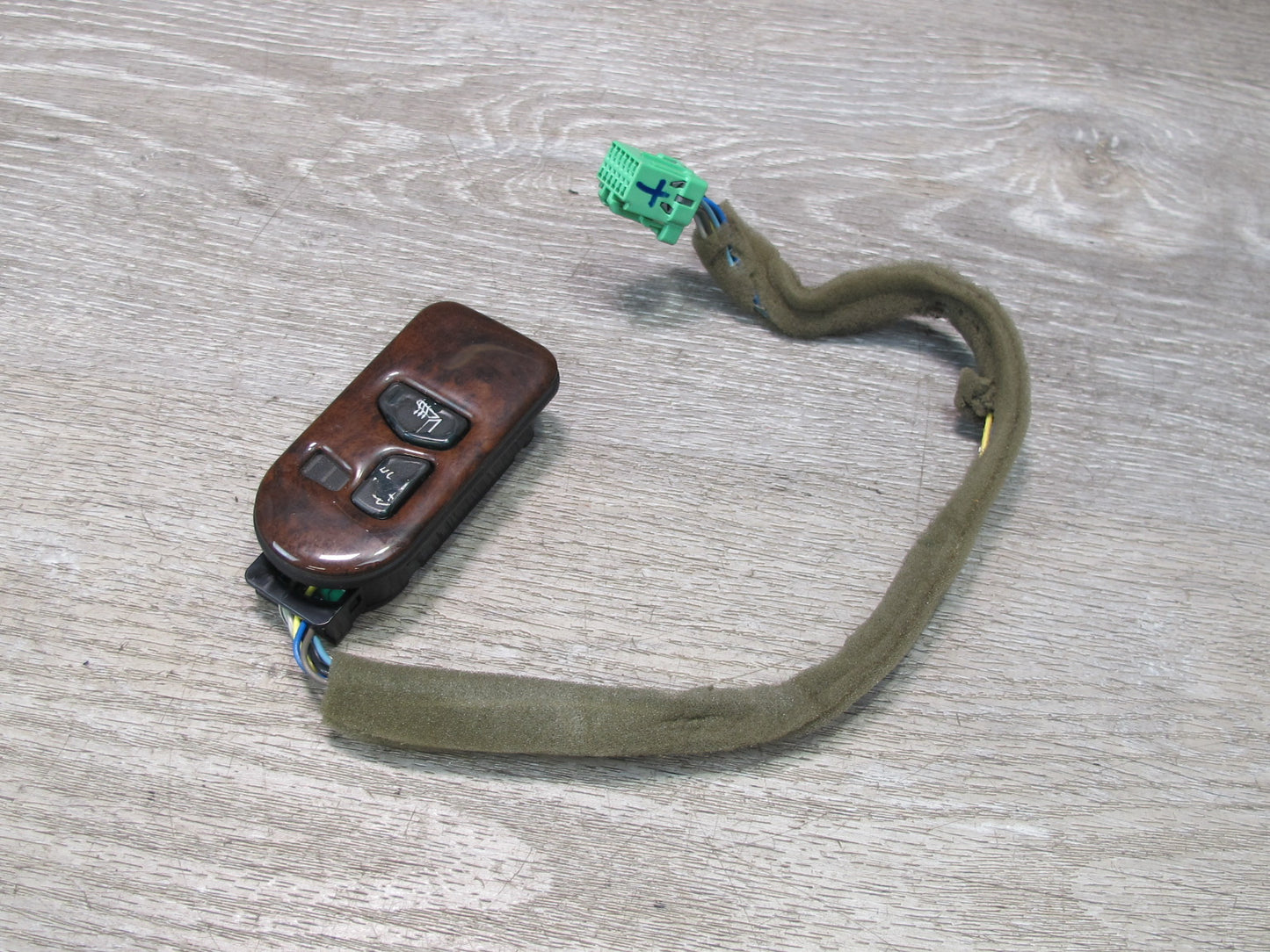 2003-2007 Hummer H2 Front Right Pass Side Door Seat Memory Heat Heater Switch