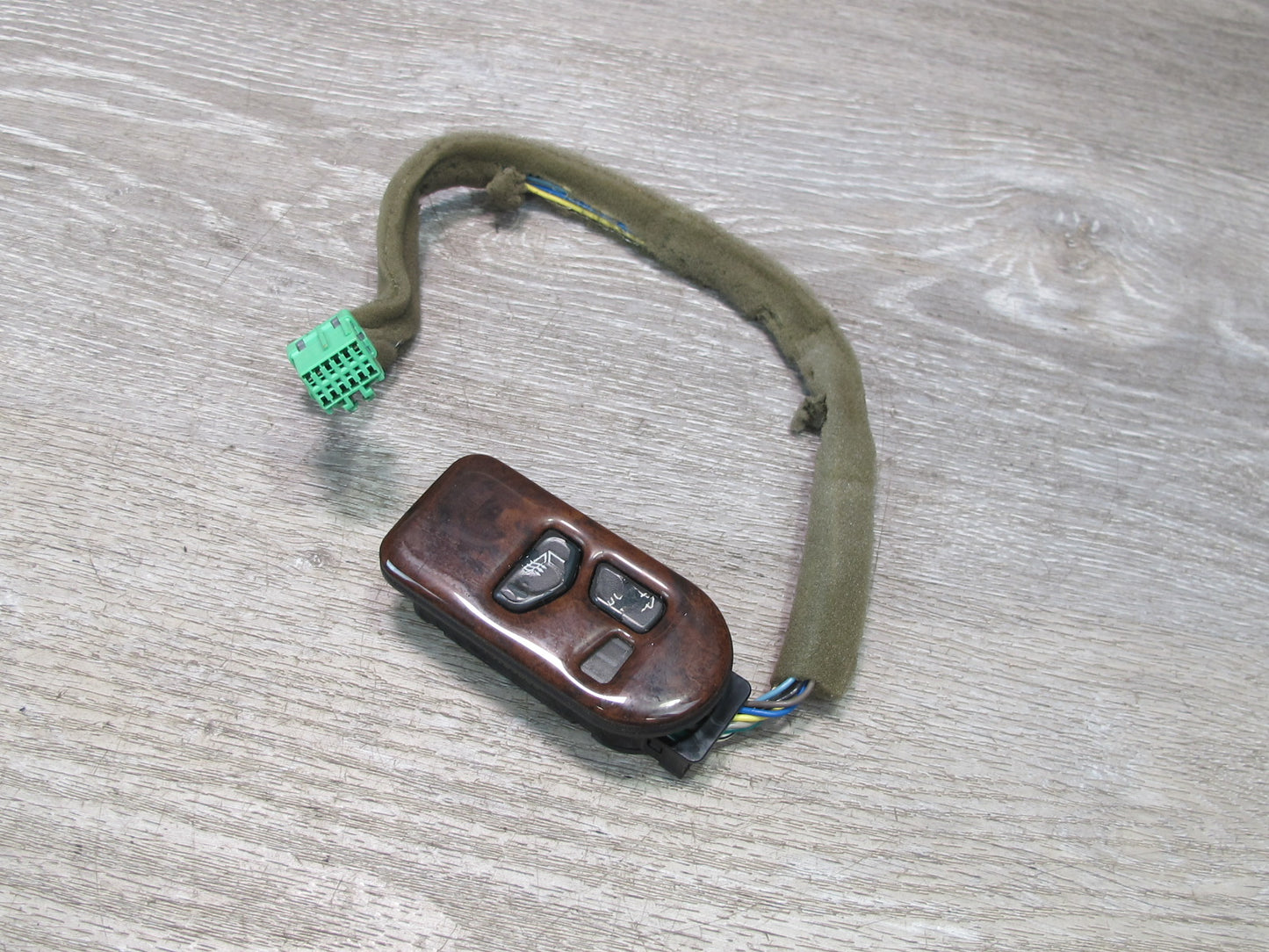 2003-2007 Hummer H2 Front Right Pass Side Door Seat Memory Heat Heater Switch