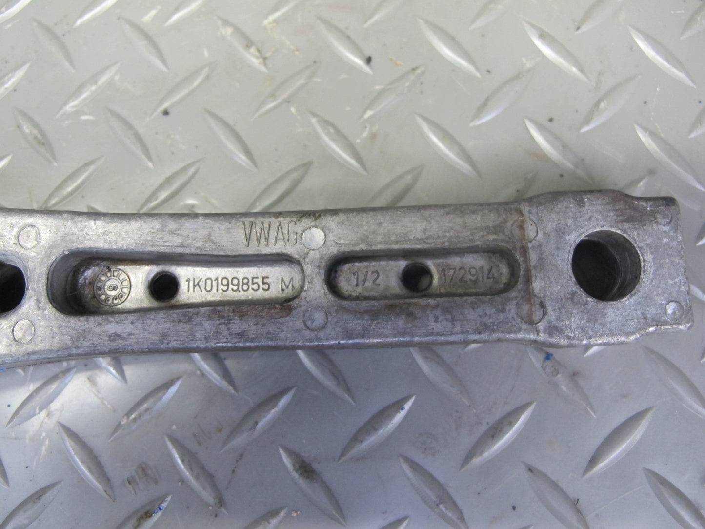 07-18 VW Golf MK5 R32 Passat EOS VR6 Rear Engine Mount Bracket Support OEM