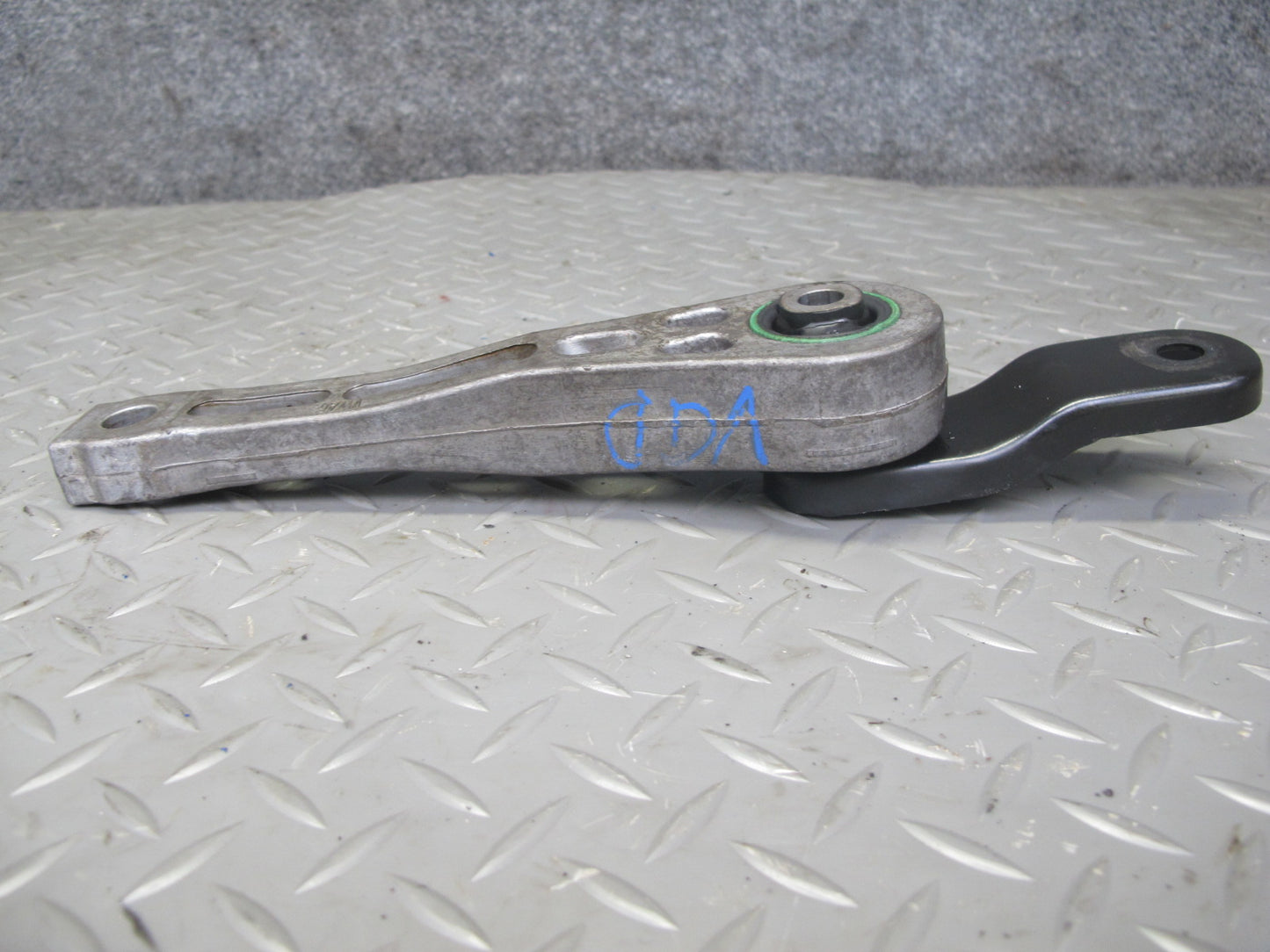 07-18 VW Golf MK5 R32 Passat EOS VR6 Rear Engine Mount Bracket Support OEM
