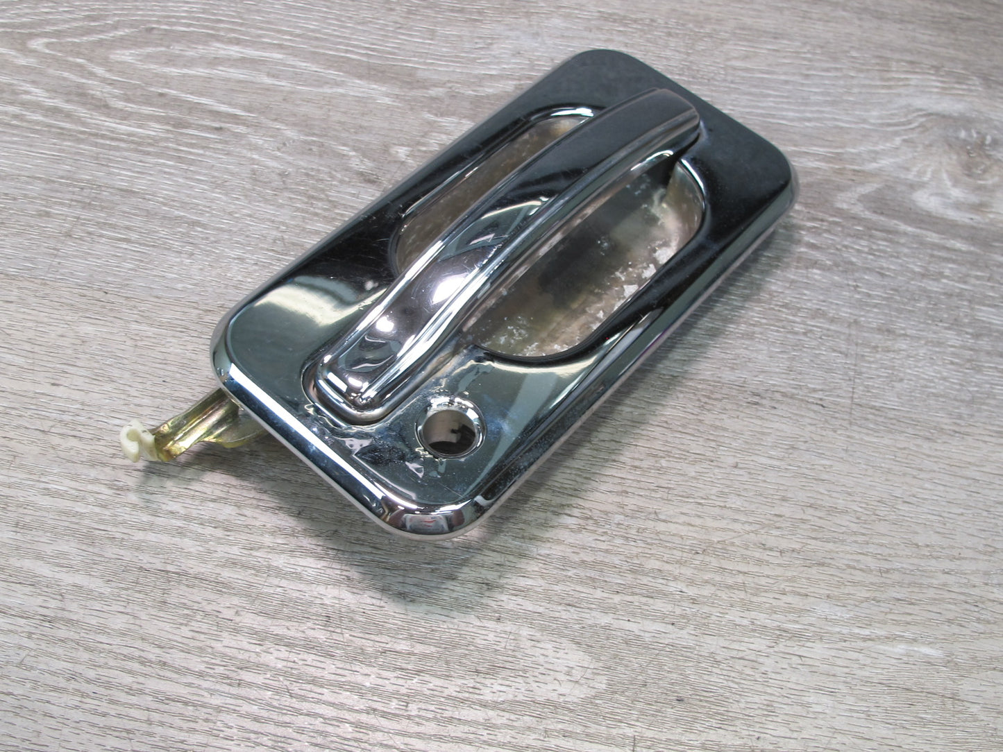 2003-2005 Hummer H2 Front Right Paasenger Side Door Exterior Handle
