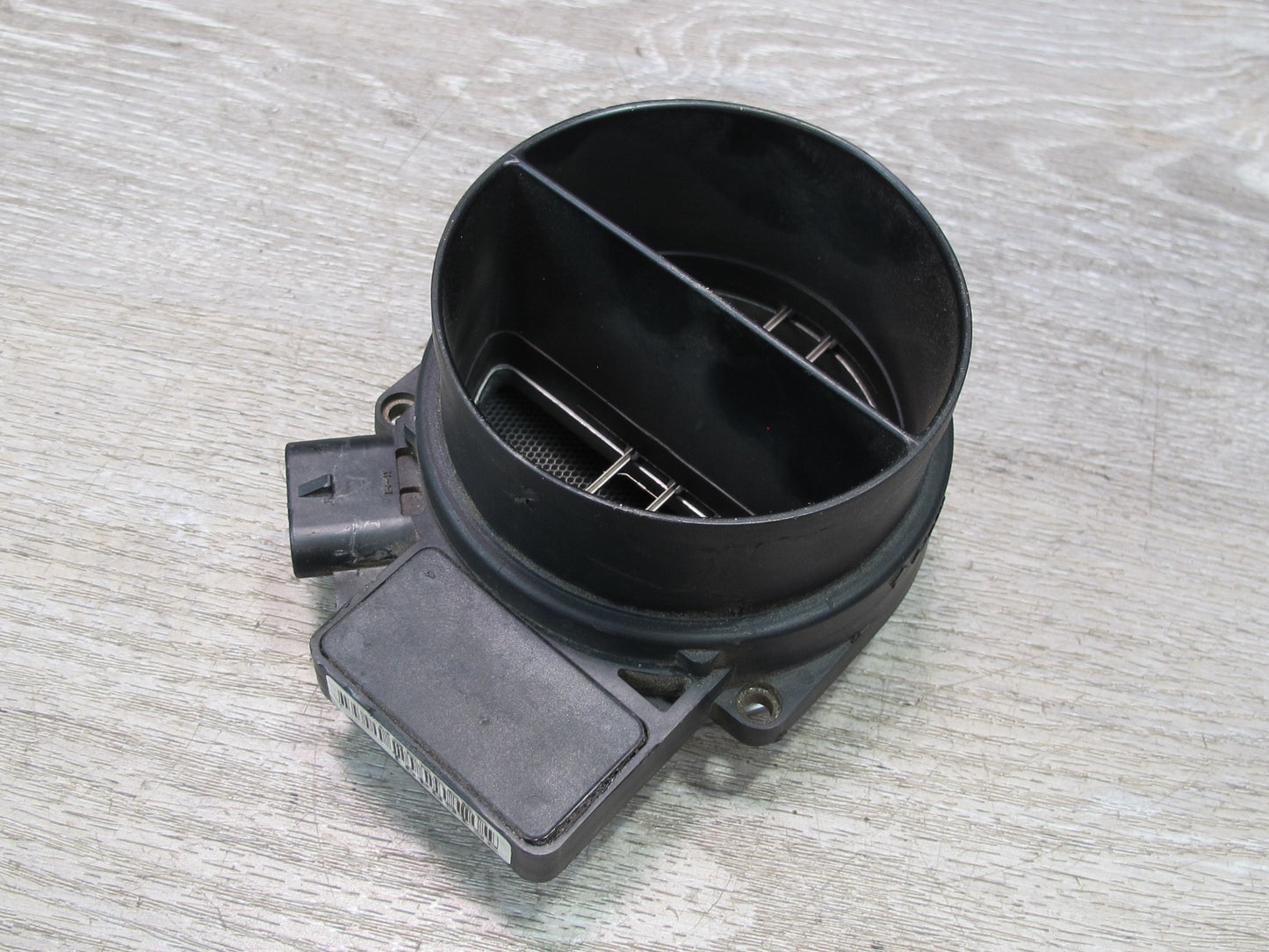 2003-2007 Hummer H2 Air Intake Mass Air Flow Meter MAF Sensor 25168491