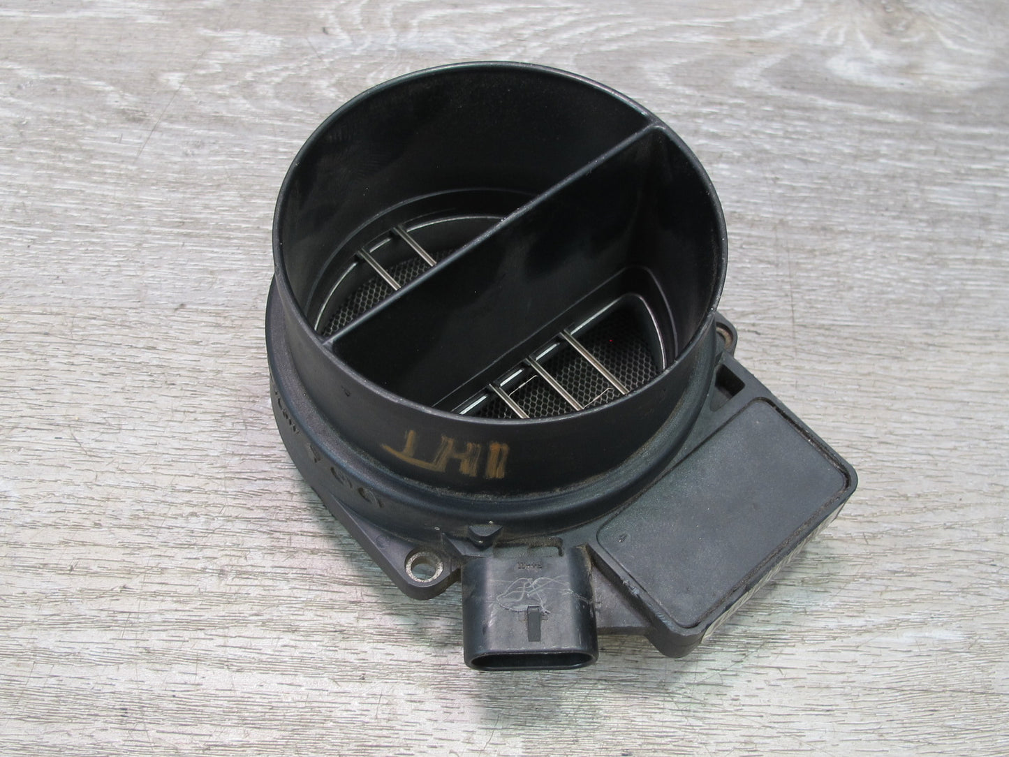 2003-2007 Hummer H2 Air Intake Mass Air Flow Meter MAF Sensor 25168491