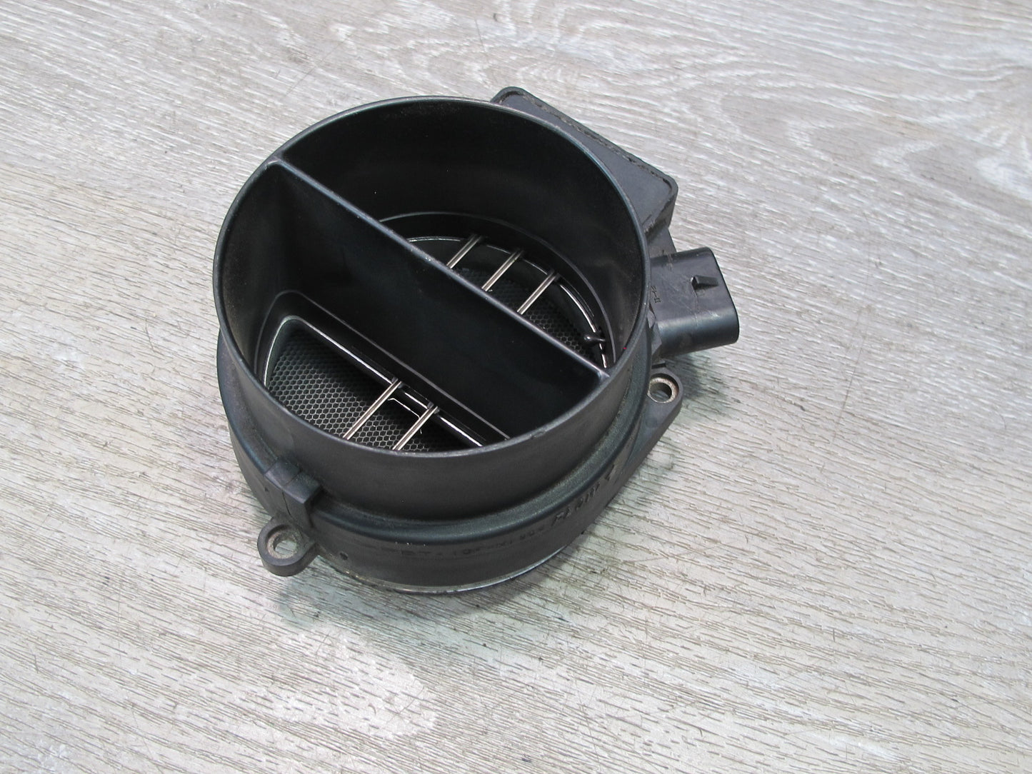 2003-2007 Hummer H2 Air Intake Mass Air Flow Meter MAF Sensor 25168491