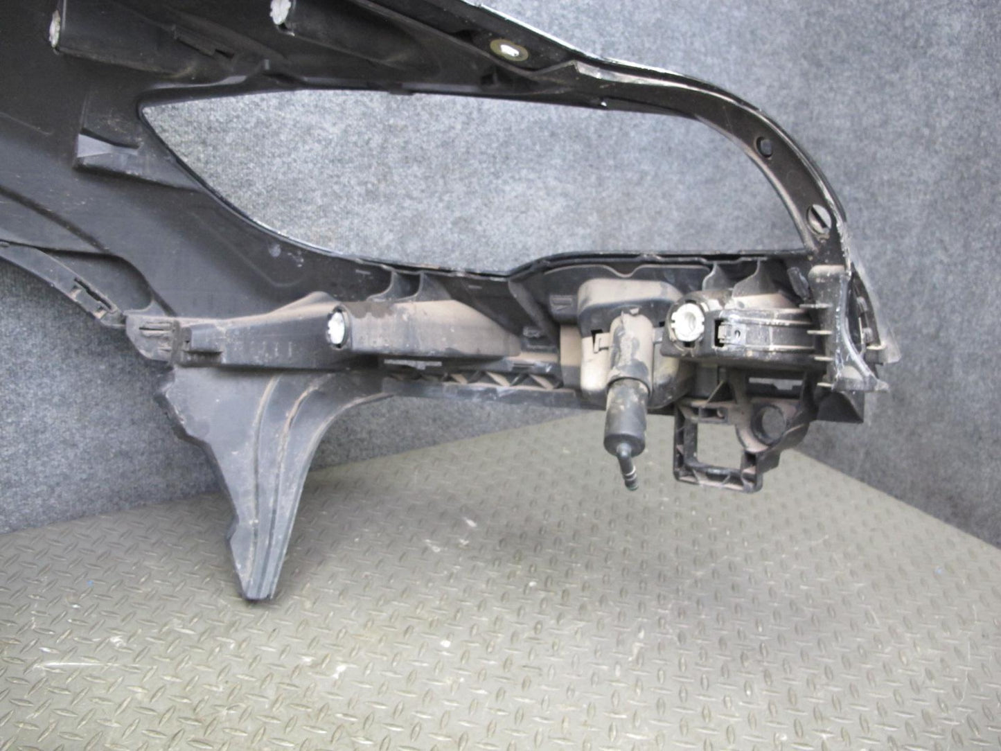 2008-2014 BMW X6M E71 Front Left Fender Shell Cover Panel