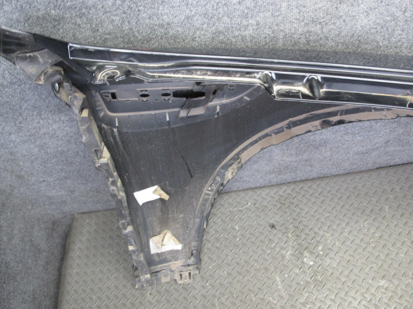 2008-2014 BMW X6M E71 Front Left Fender Shell Cover Panel