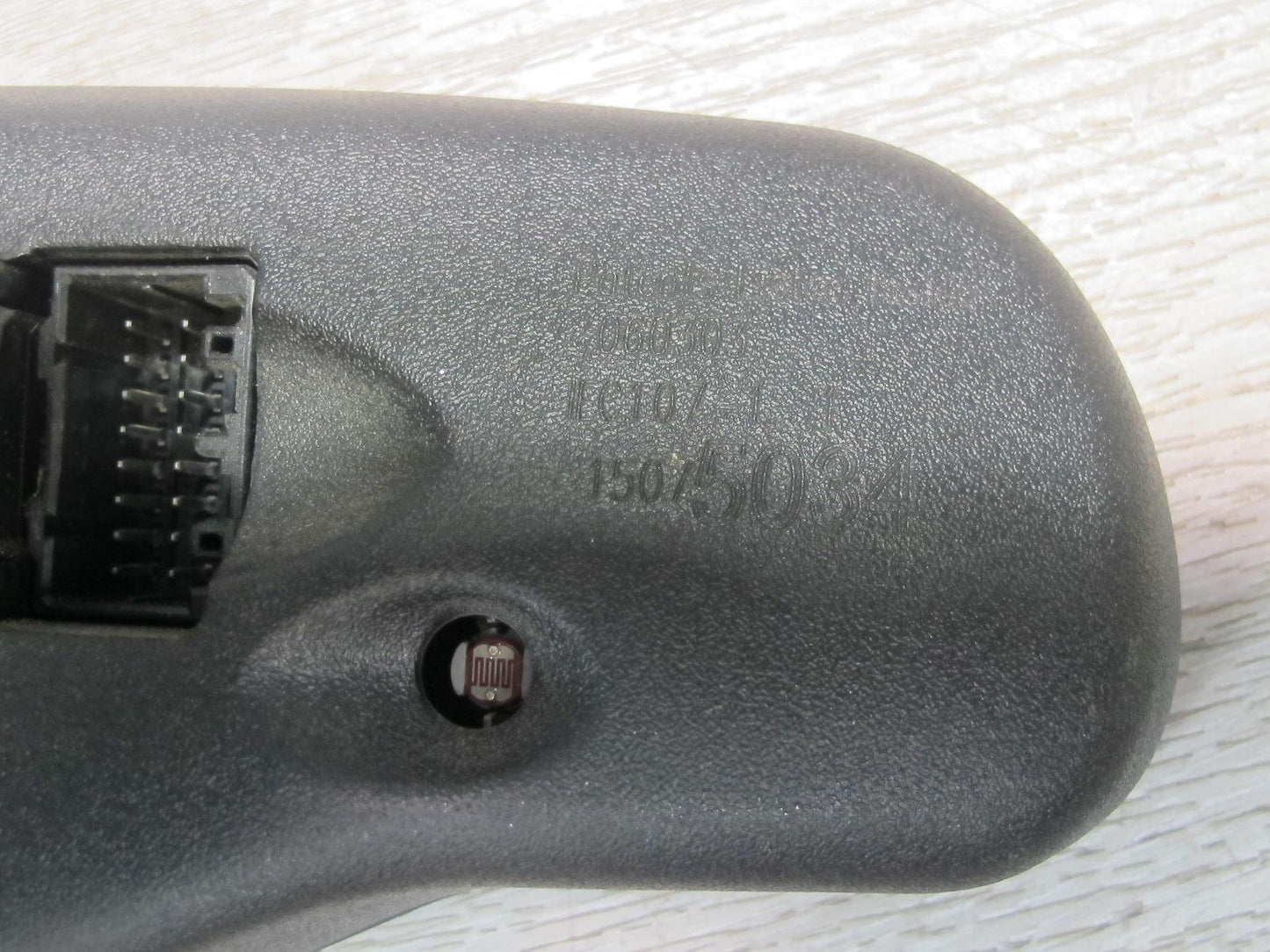 2003-2009 Hummer H2 Front Windshield Interior Auto Dim Rear View Mirror Black