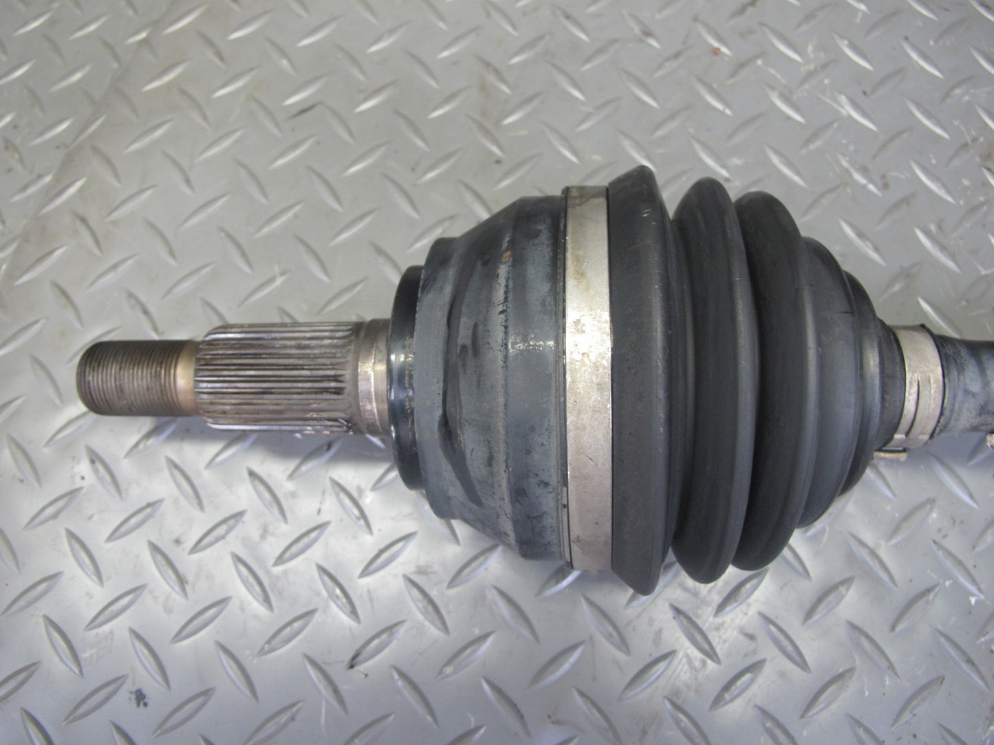 2006 Porsche Cayenne Turbo S 955 Front Left Suspension Axle Shaft 7L0407271C