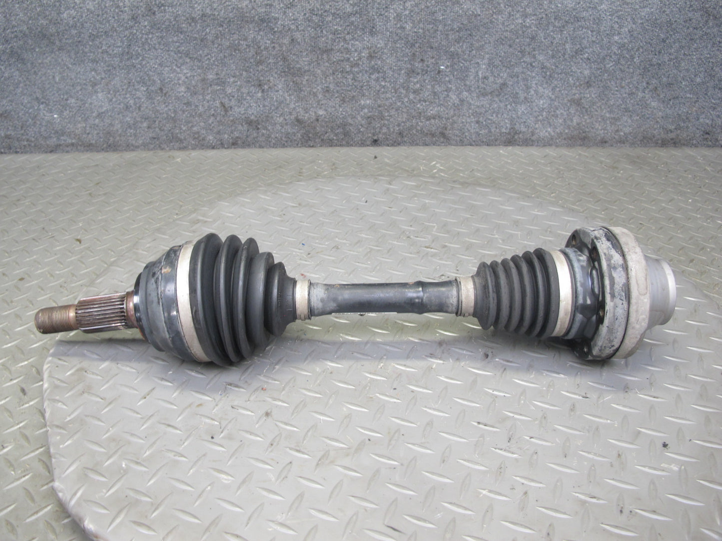 2006 Porsche Cayenne Turbo S 955 Front Right Suspension Axle Shaft
