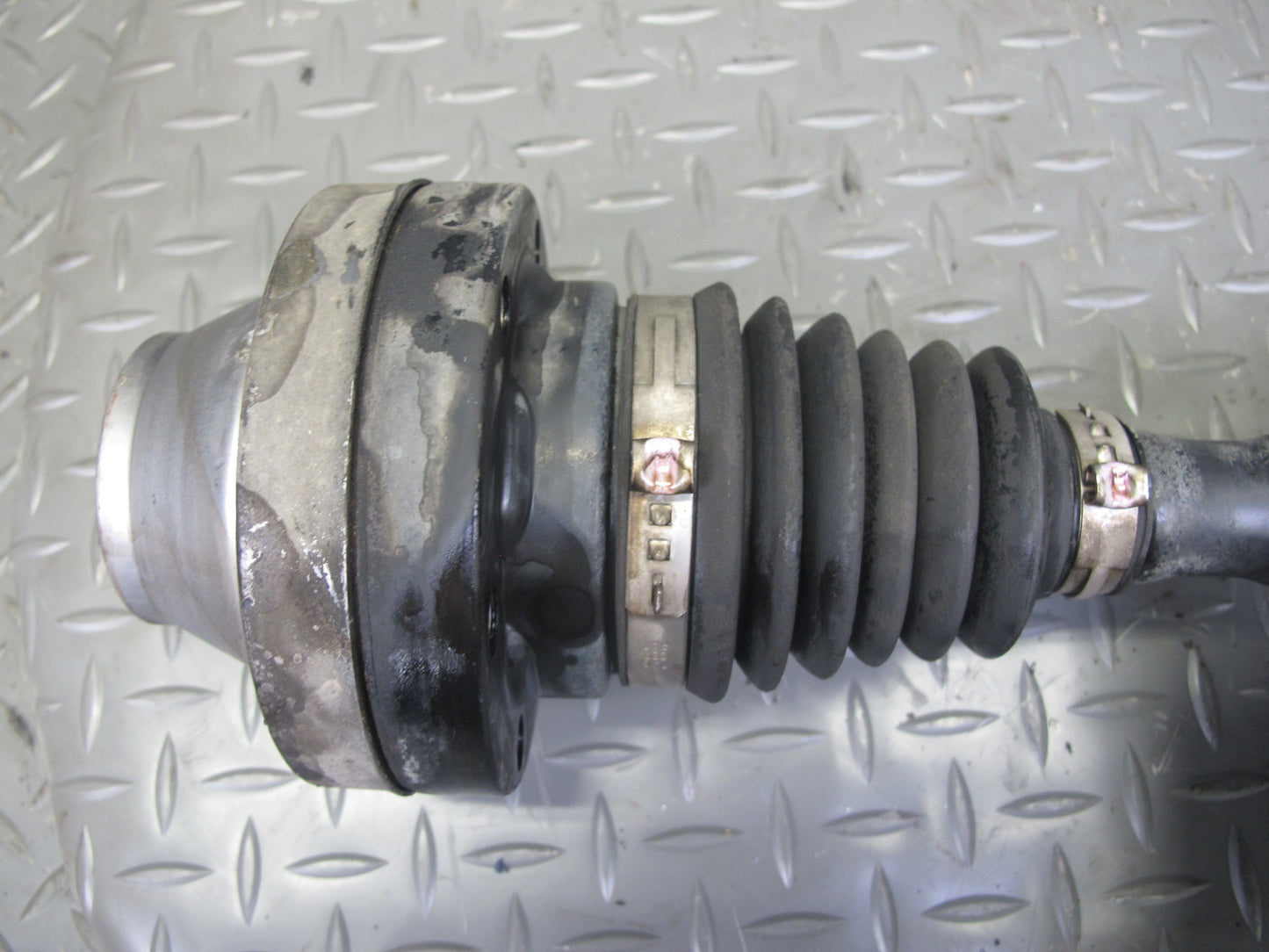 2006 Porsche Cayenne Turbo S 955 Front Right Suspension Axle Shaft