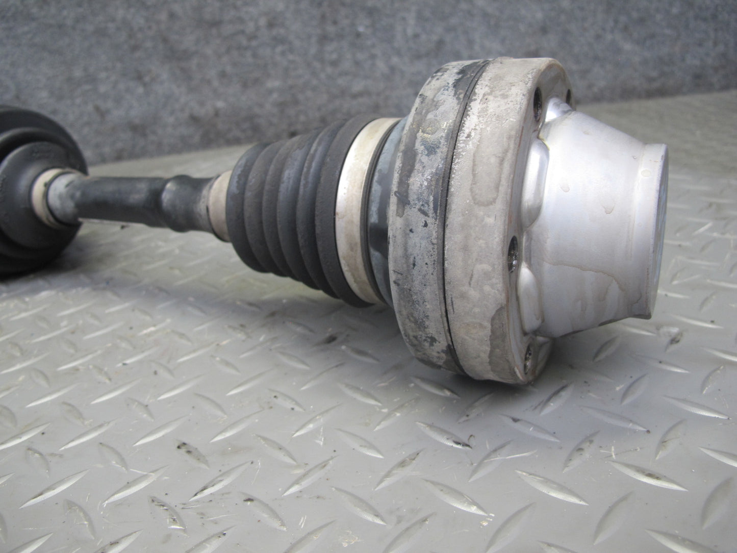 2006 Porsche Cayenne Turbo S 955 Front Right Suspension Axle Shaft