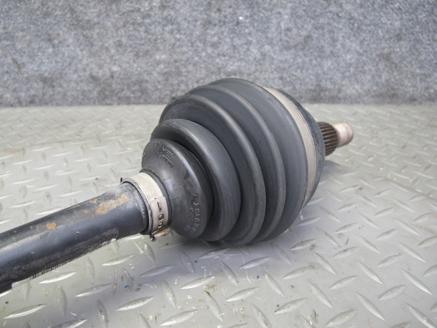2006 Porsche Cayenne Turbo S 955 Front Right Suspension Axle Shaft