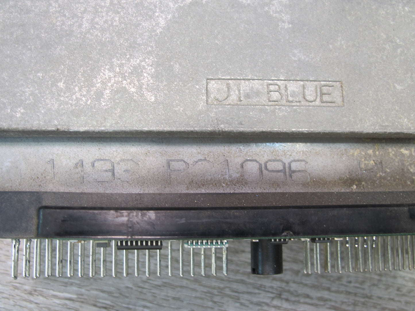 2003-2005 Hummer H2 ECU Engine Powertrain Computer Control Module Unit 12582605