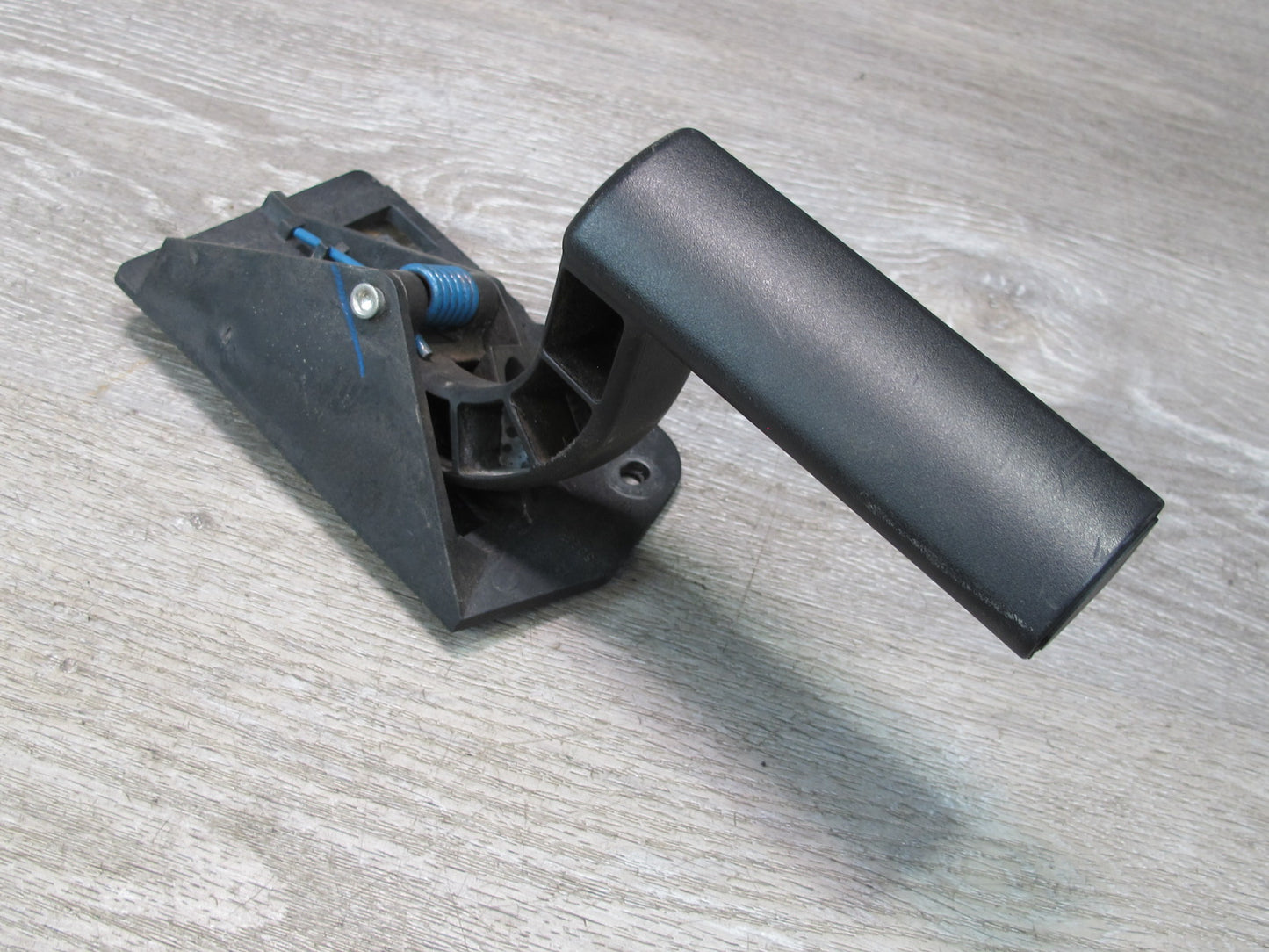 2003-2007 Hummer H2 Front Left Driver Side Door Interior Handle