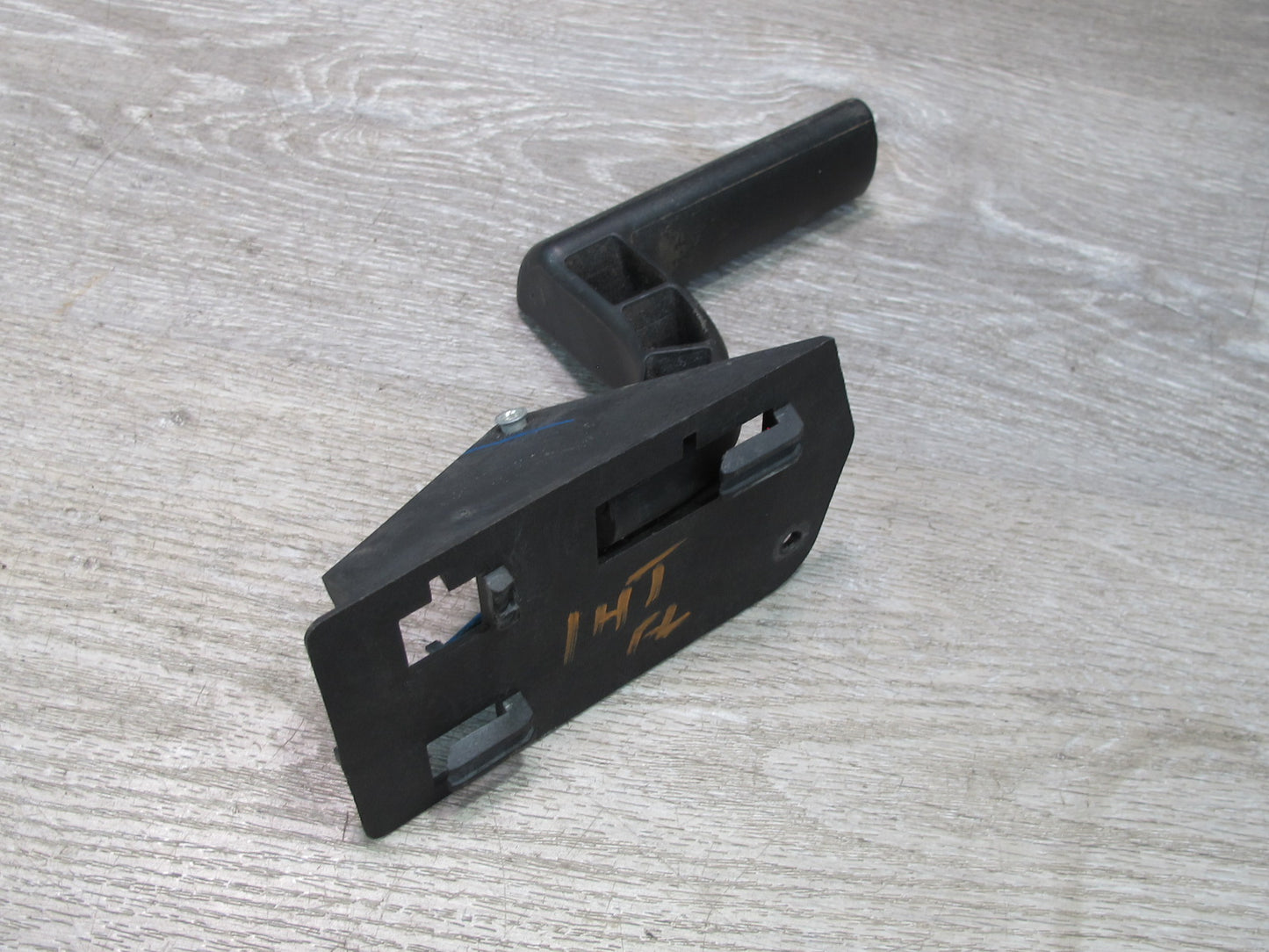 2003-2007 Hummer H2 Front Left Driver Side Door Interior Handle