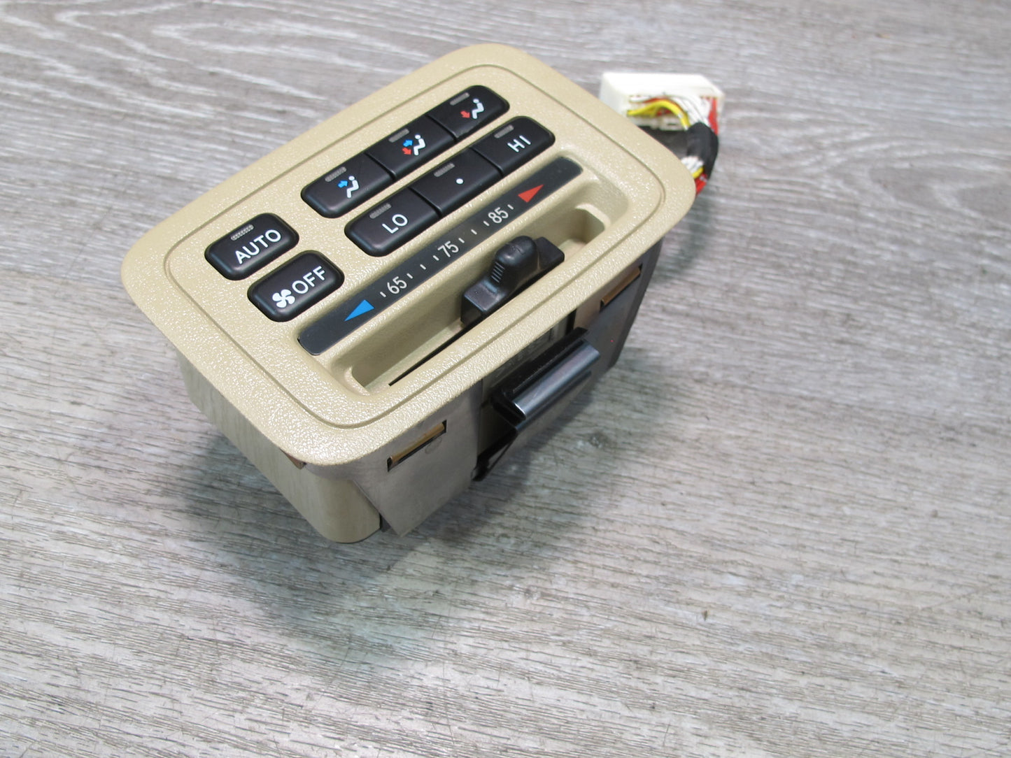 2003-2007 Lexus UZJ100L LX470 Rear A/C Climate Heater Temperature Control Switch