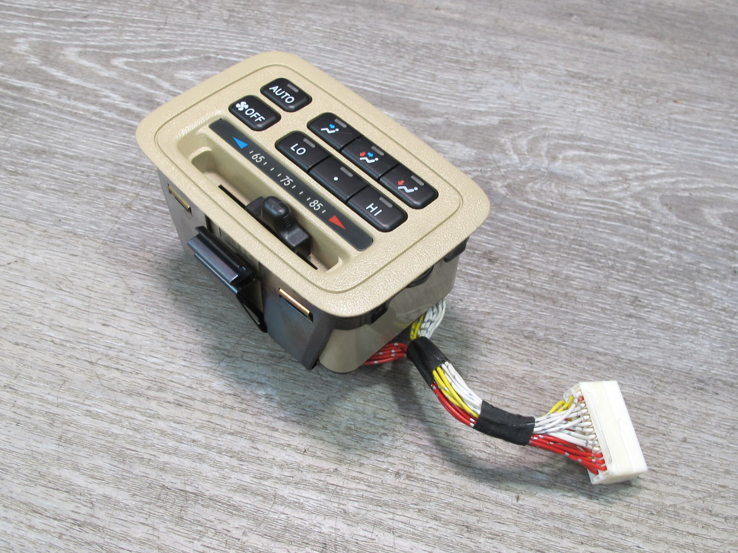 2003-2007 Lexus UZJ100L LX470 Rear A/C Climate Heater Temperature Control Switch