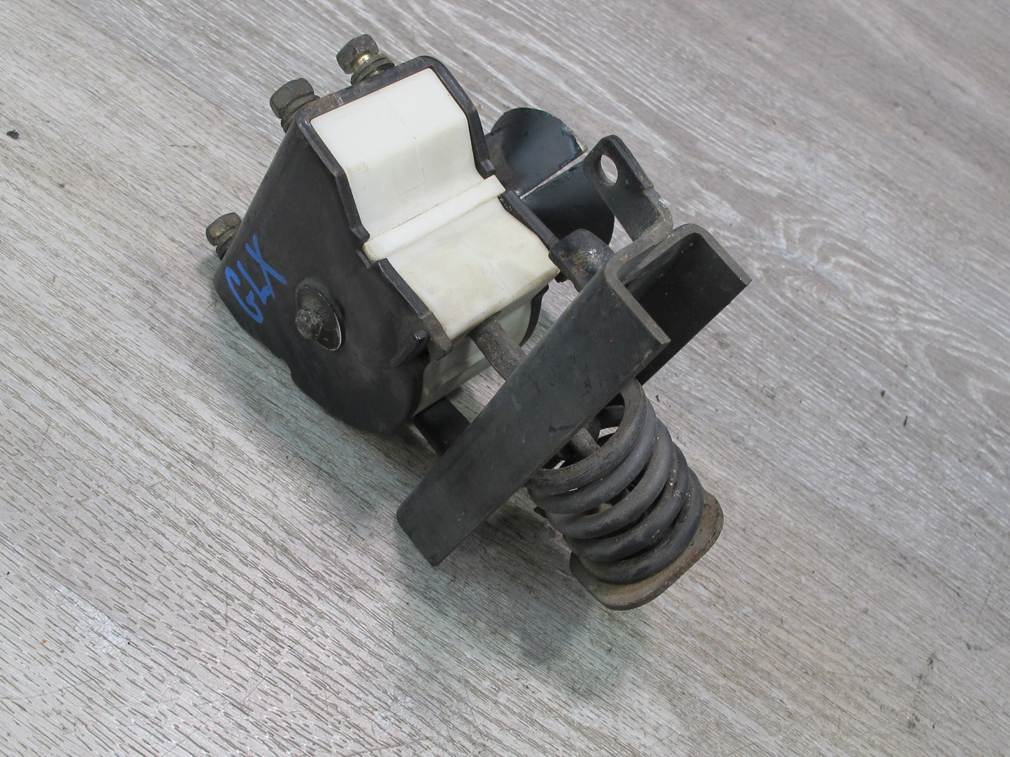 2003-2007 Lexus UZJ100L LX470 Rear Spare Tire Wheel Carrier Hoist
