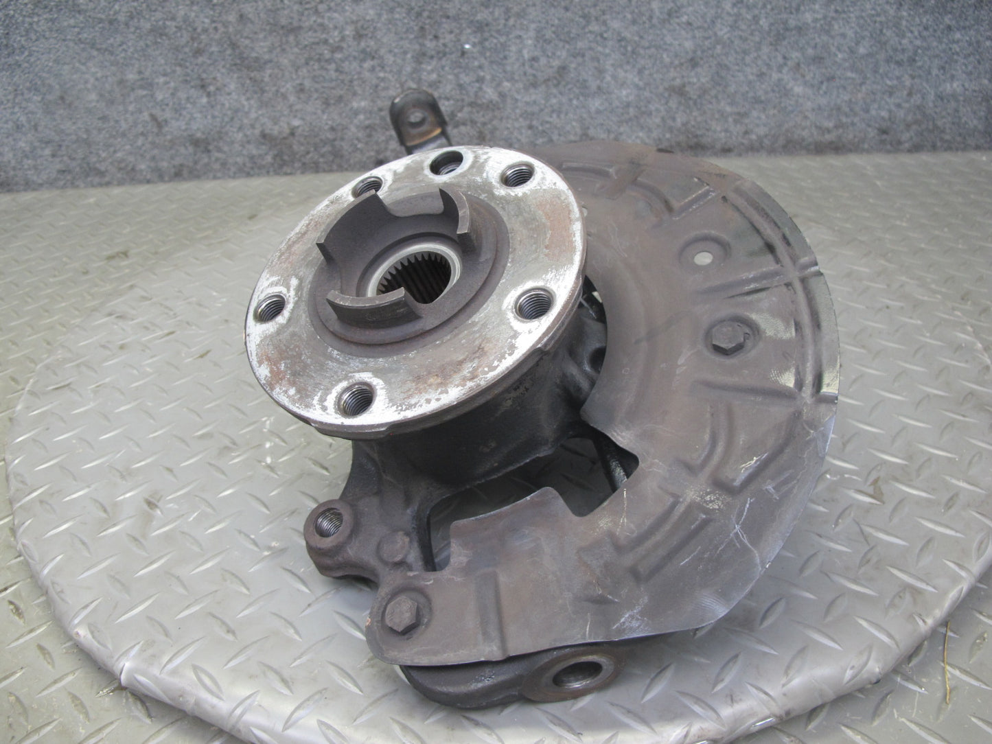 2003-2006 Porsche Cayenne 955 Turbo Front Left Spindle Knuckle Wheel Hub Bearing