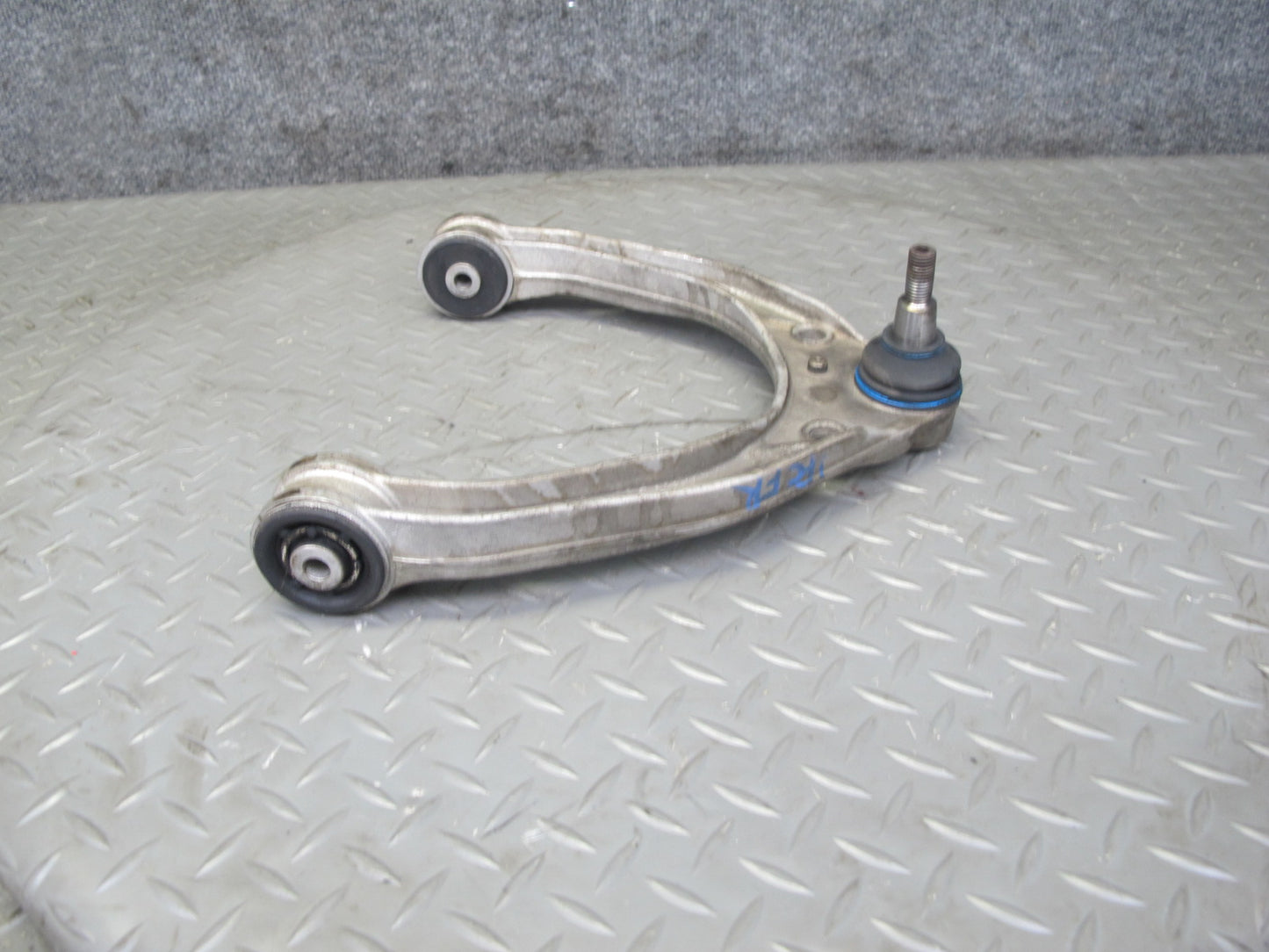 2003-2010 Porsche Cayenne 955 Meyle Front Right Suspension Upper Control Arm